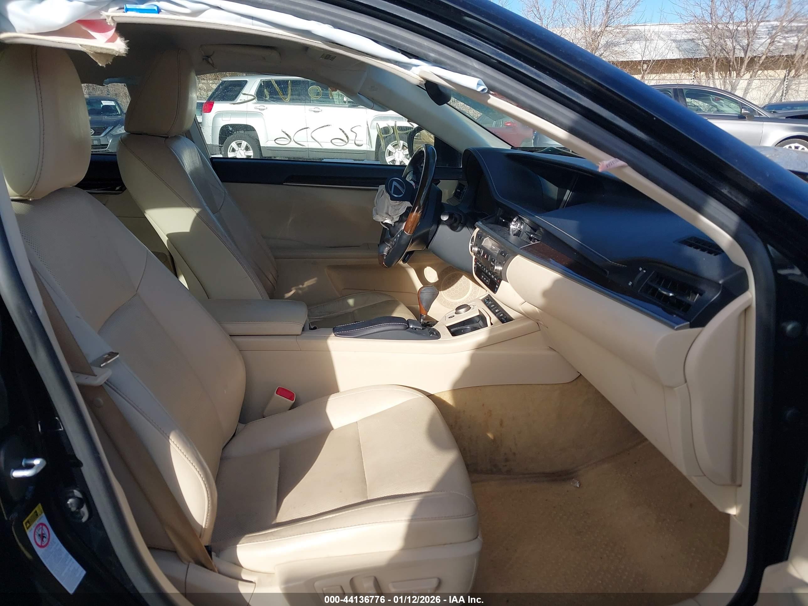 LEXUS ES image 5