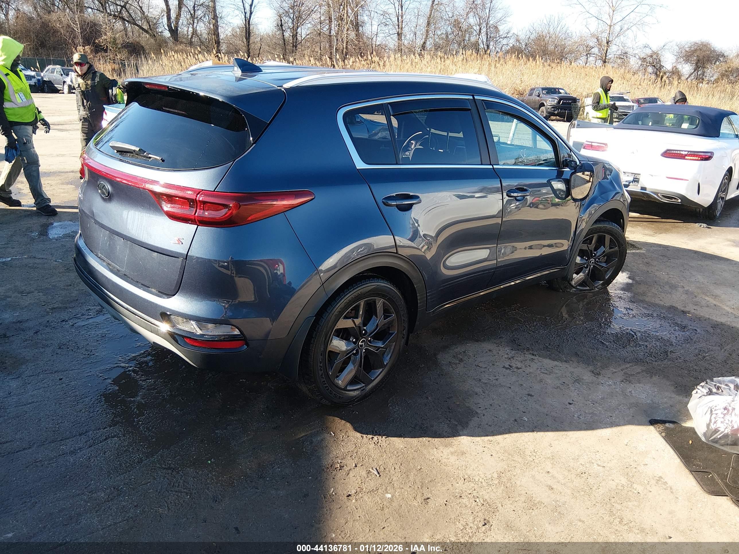 KIA SPORTAGE image 4