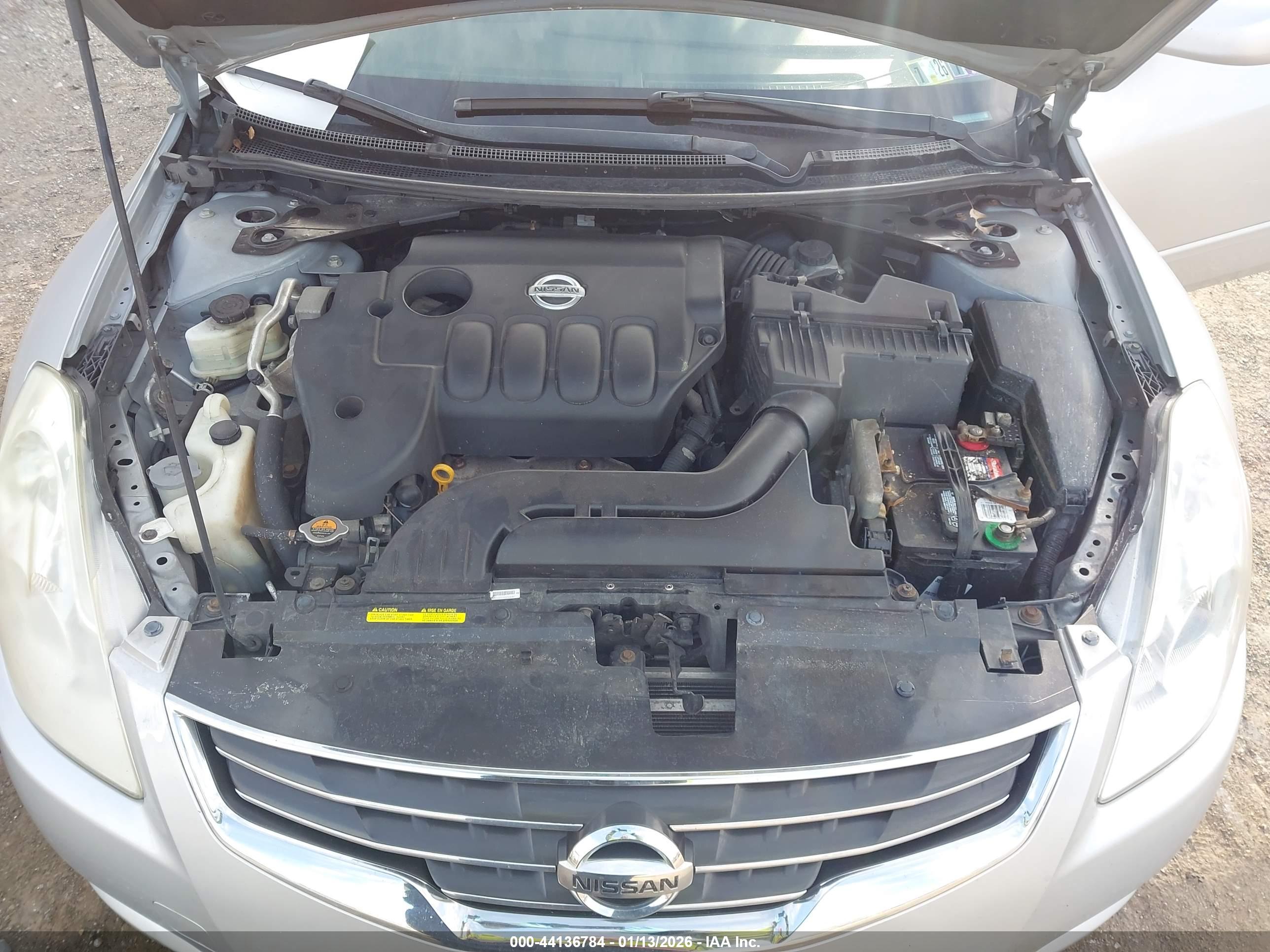 NISSAN ALTIMA image 10