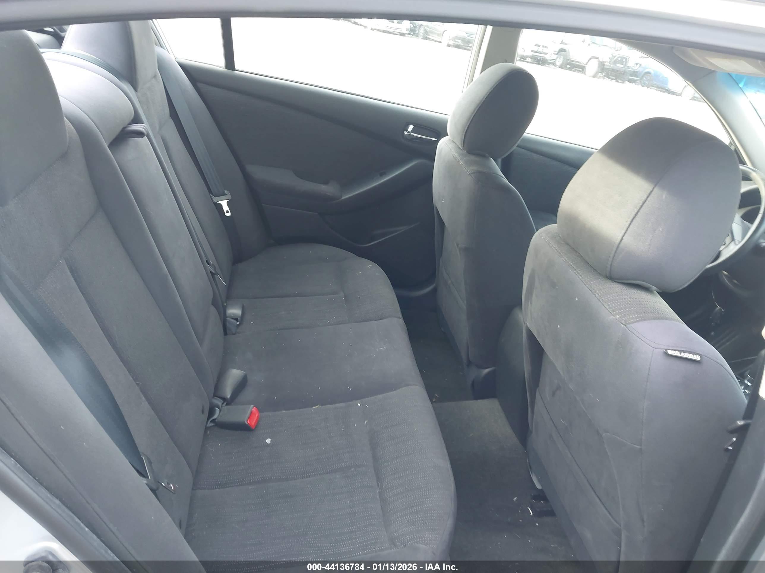 NISSAN ALTIMA image 8