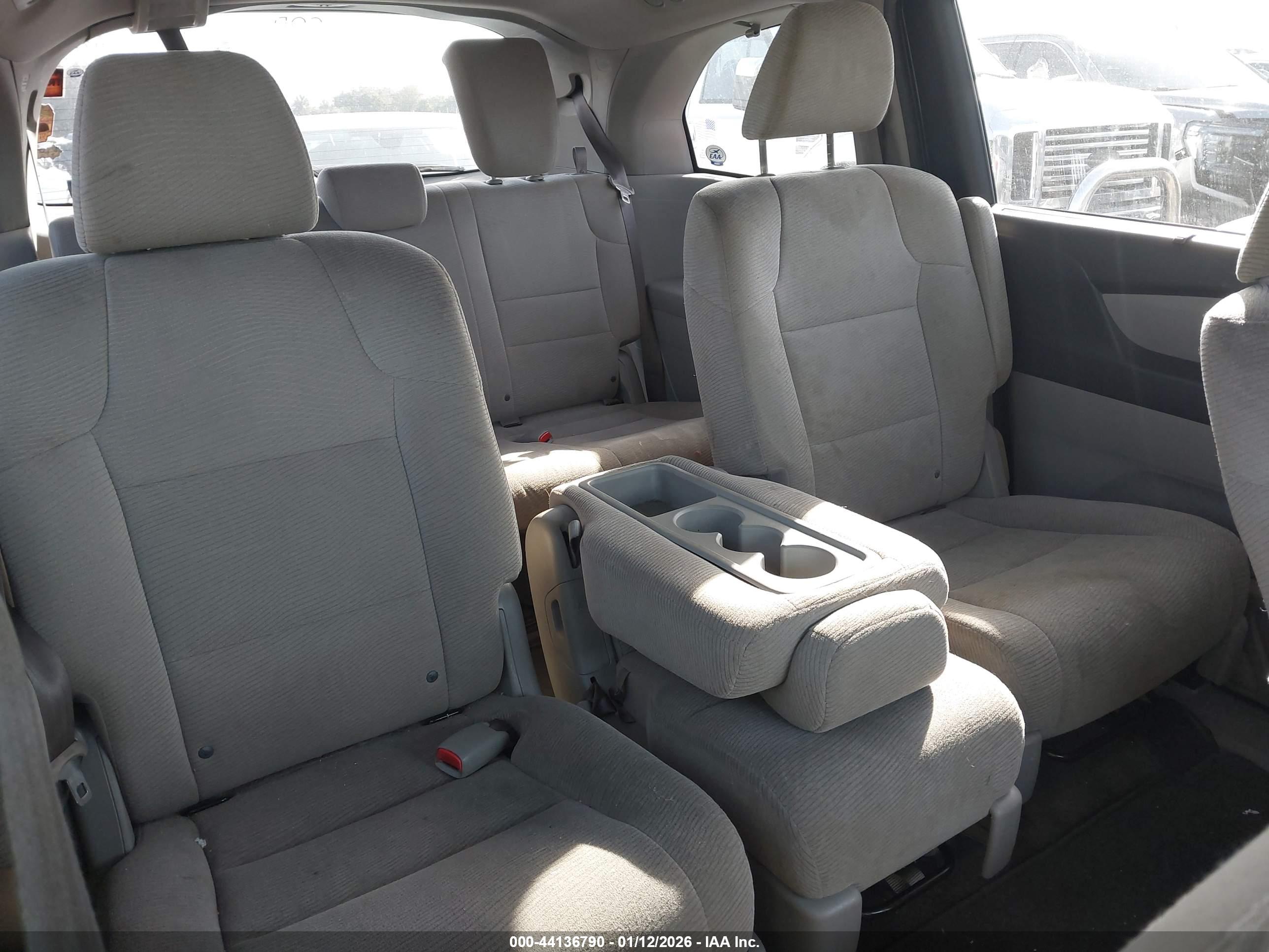 HONDA ODYSSEY image 8