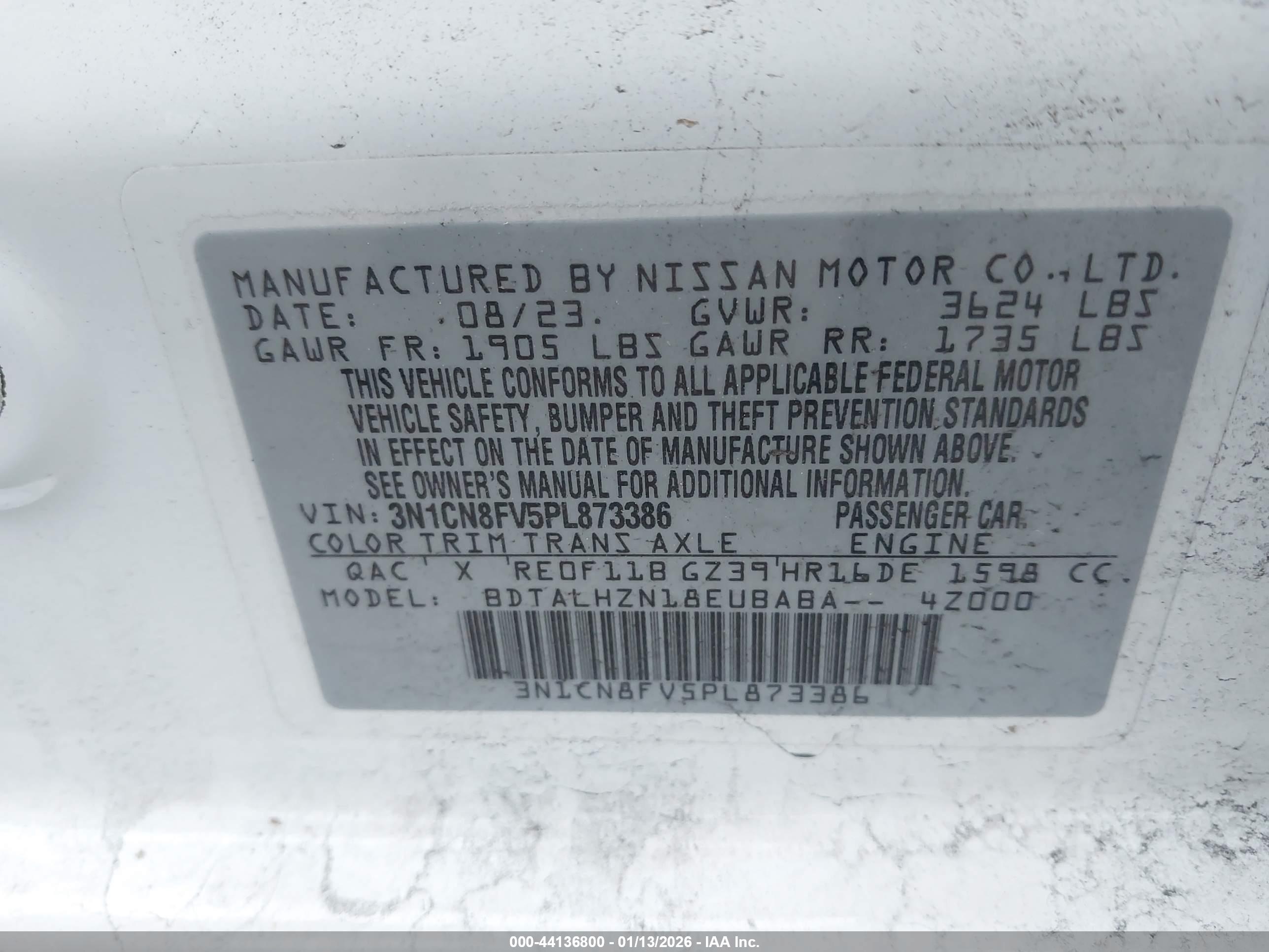 NISSAN VERSA image 9