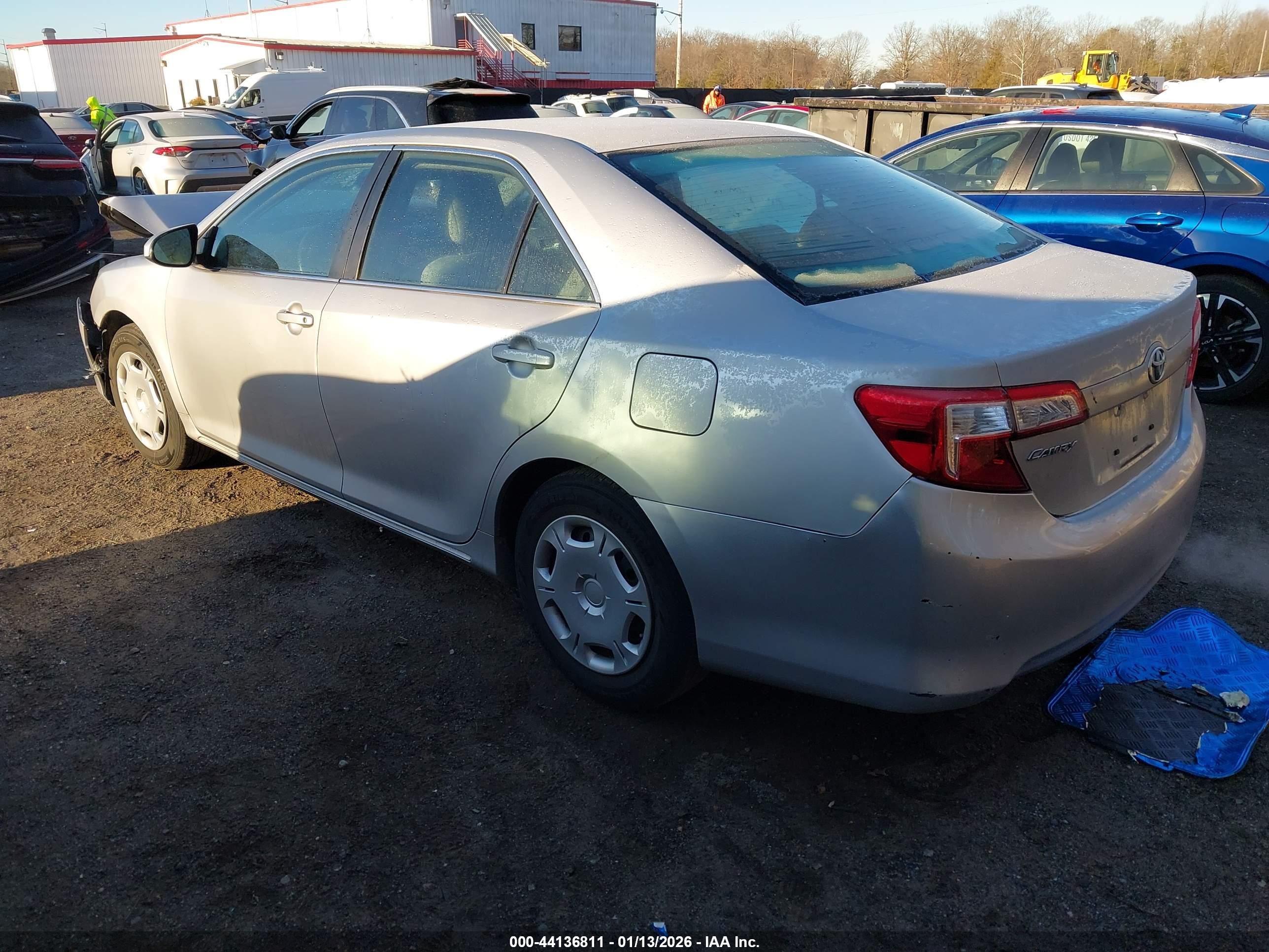 TOYOTA CAMRY image 3