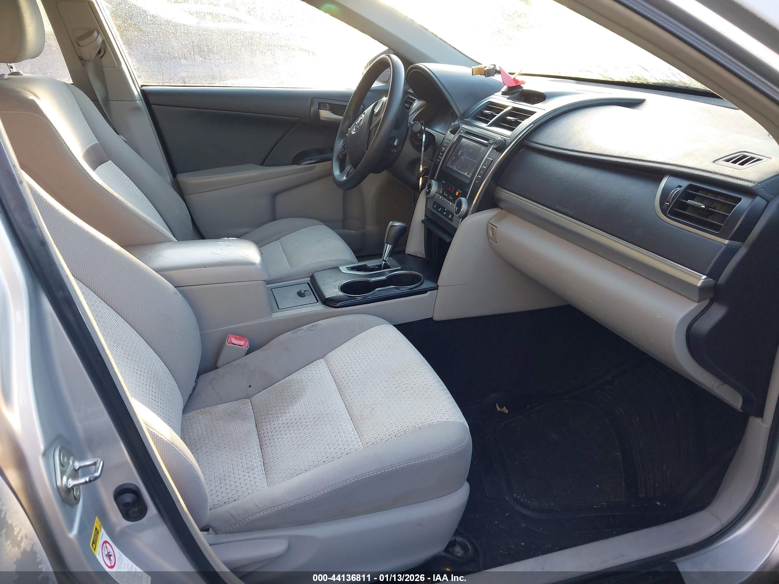 TOYOTA CAMRY image 5
