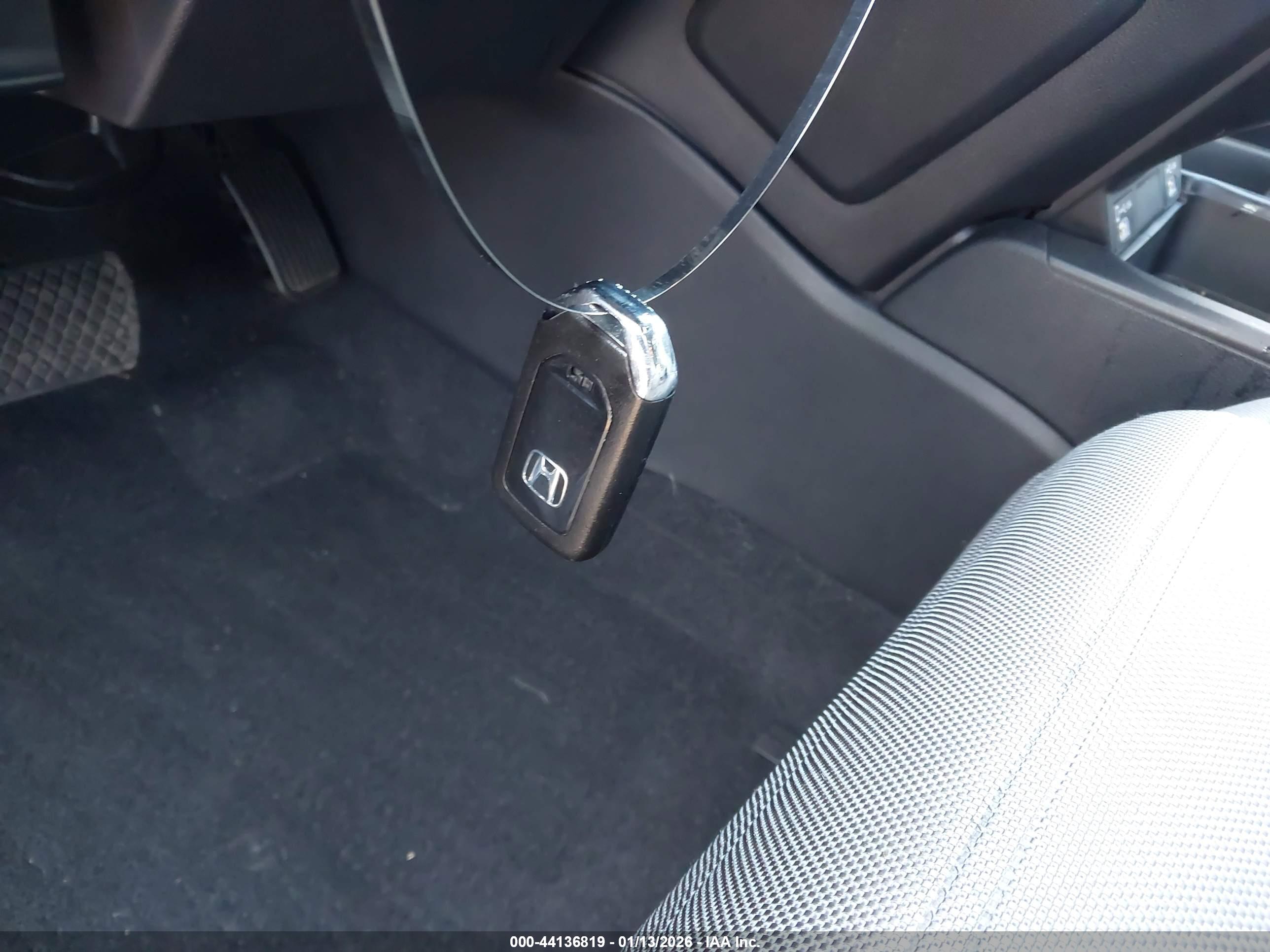 HONDA CR-V image 11