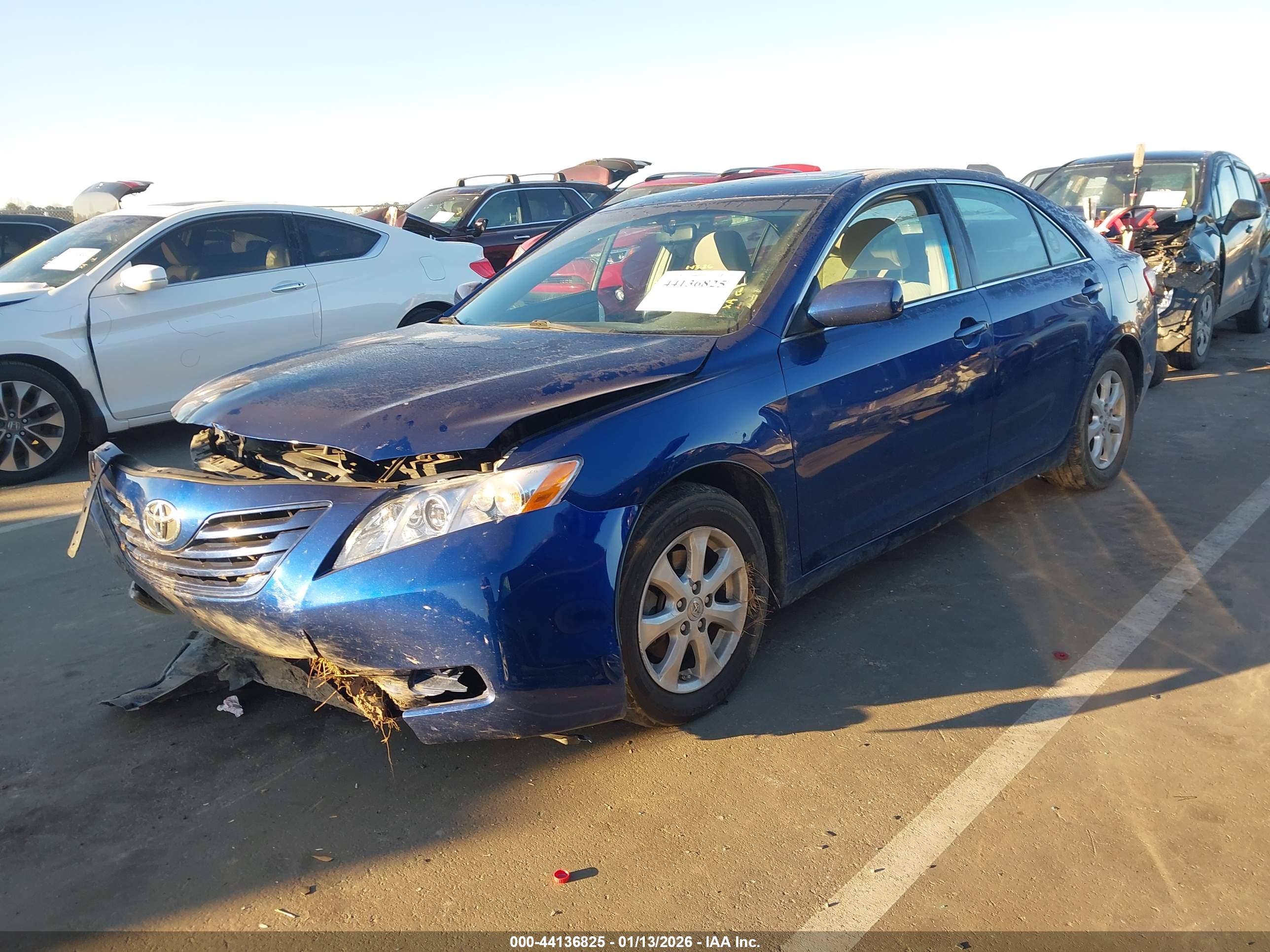 TOYOTA CAMRY image 2