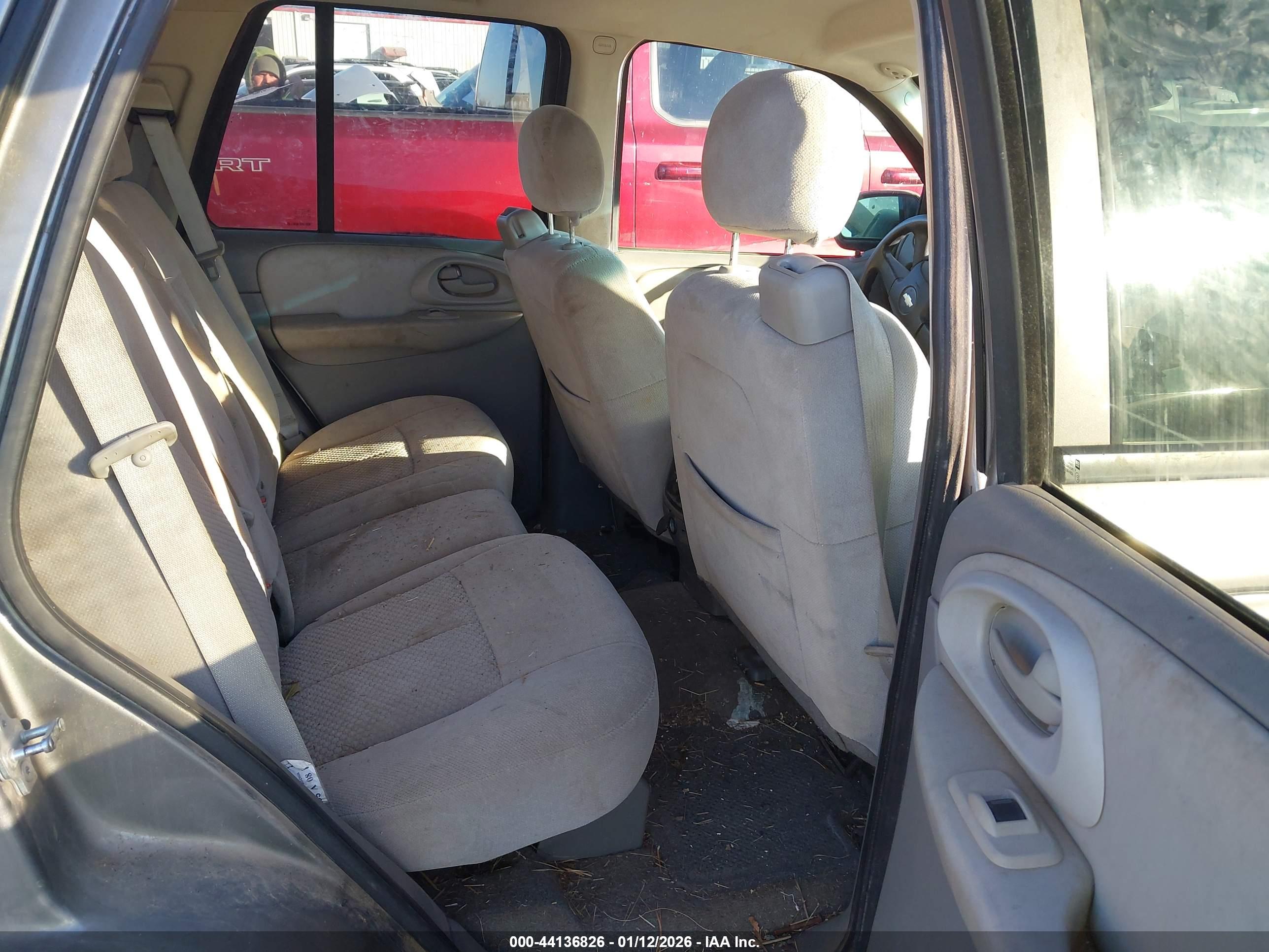 CHEVROLET TRAILBLAZER image 8