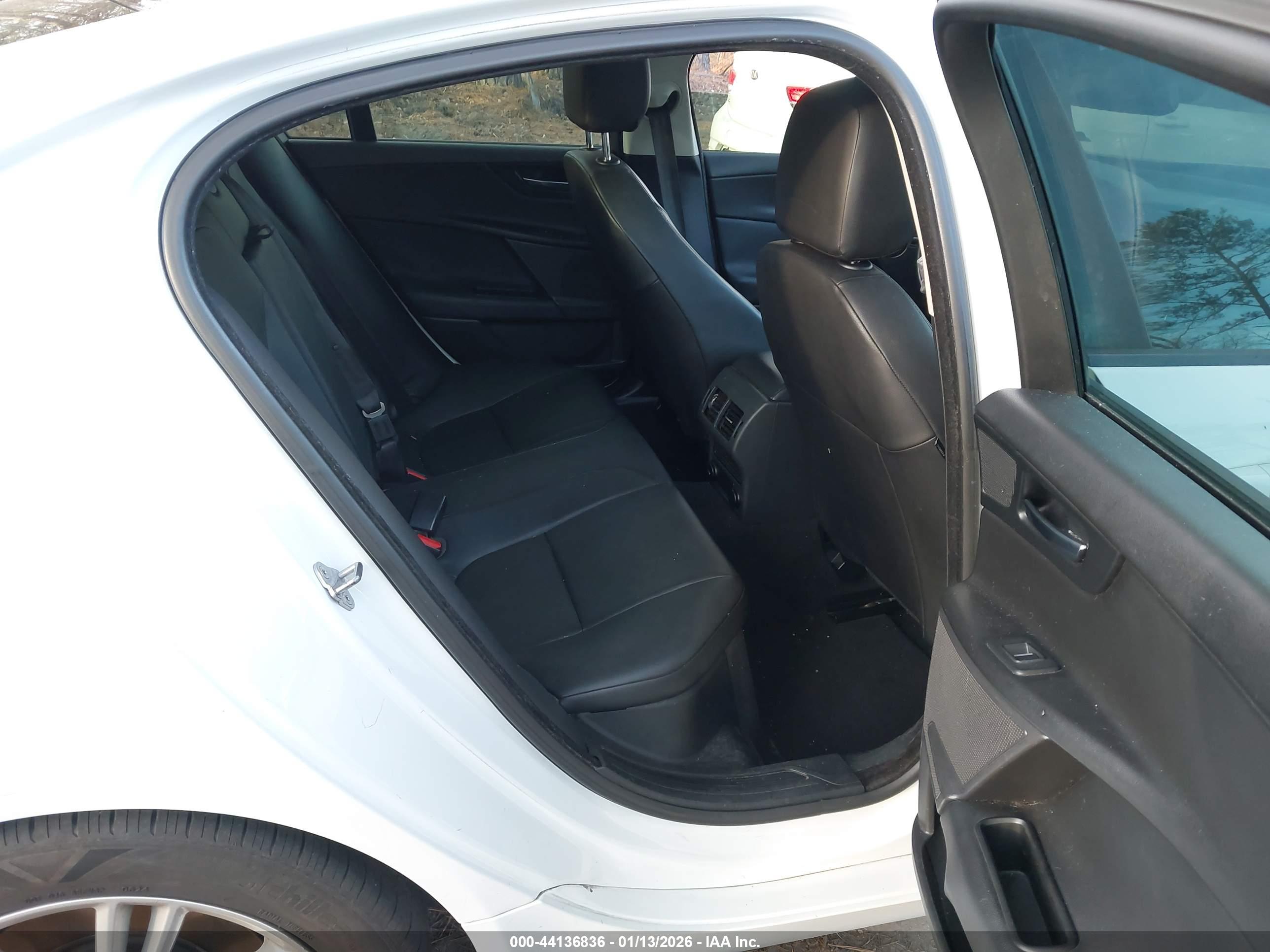 JAGUAR XE image 8