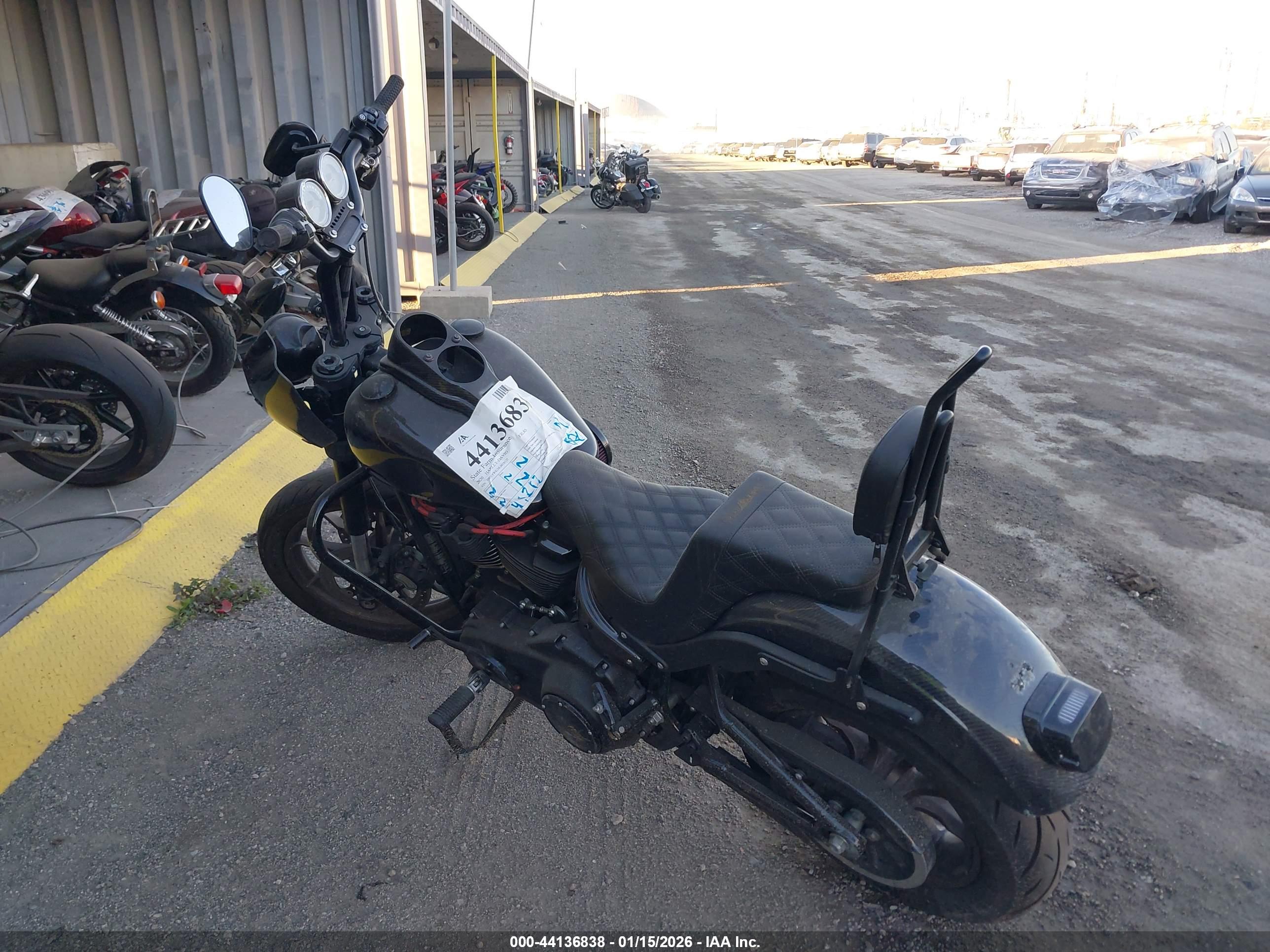 HARLEY-DAVIDSON FXLRS image 3