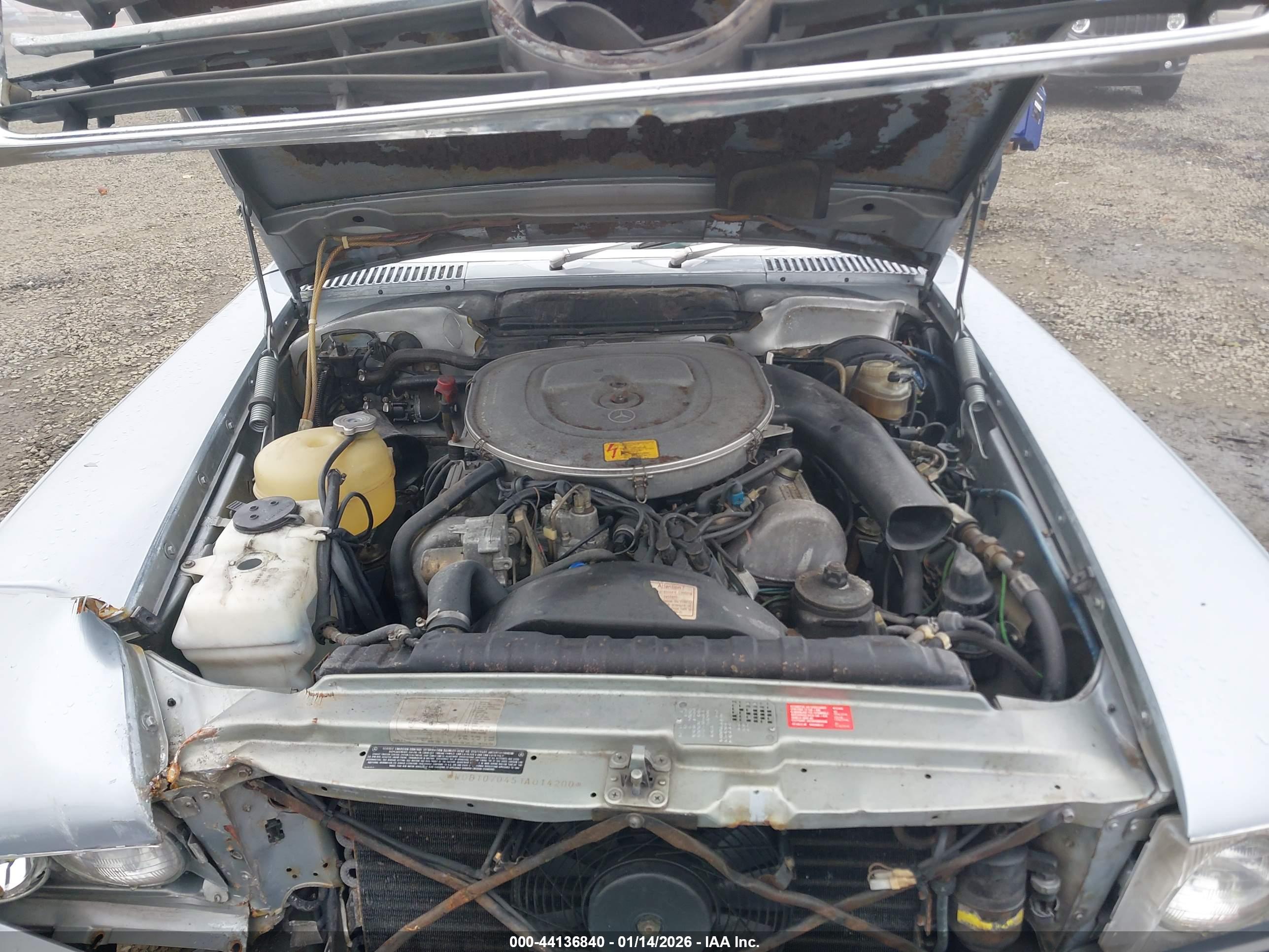 MERCEDES-BENZ 380 image 10