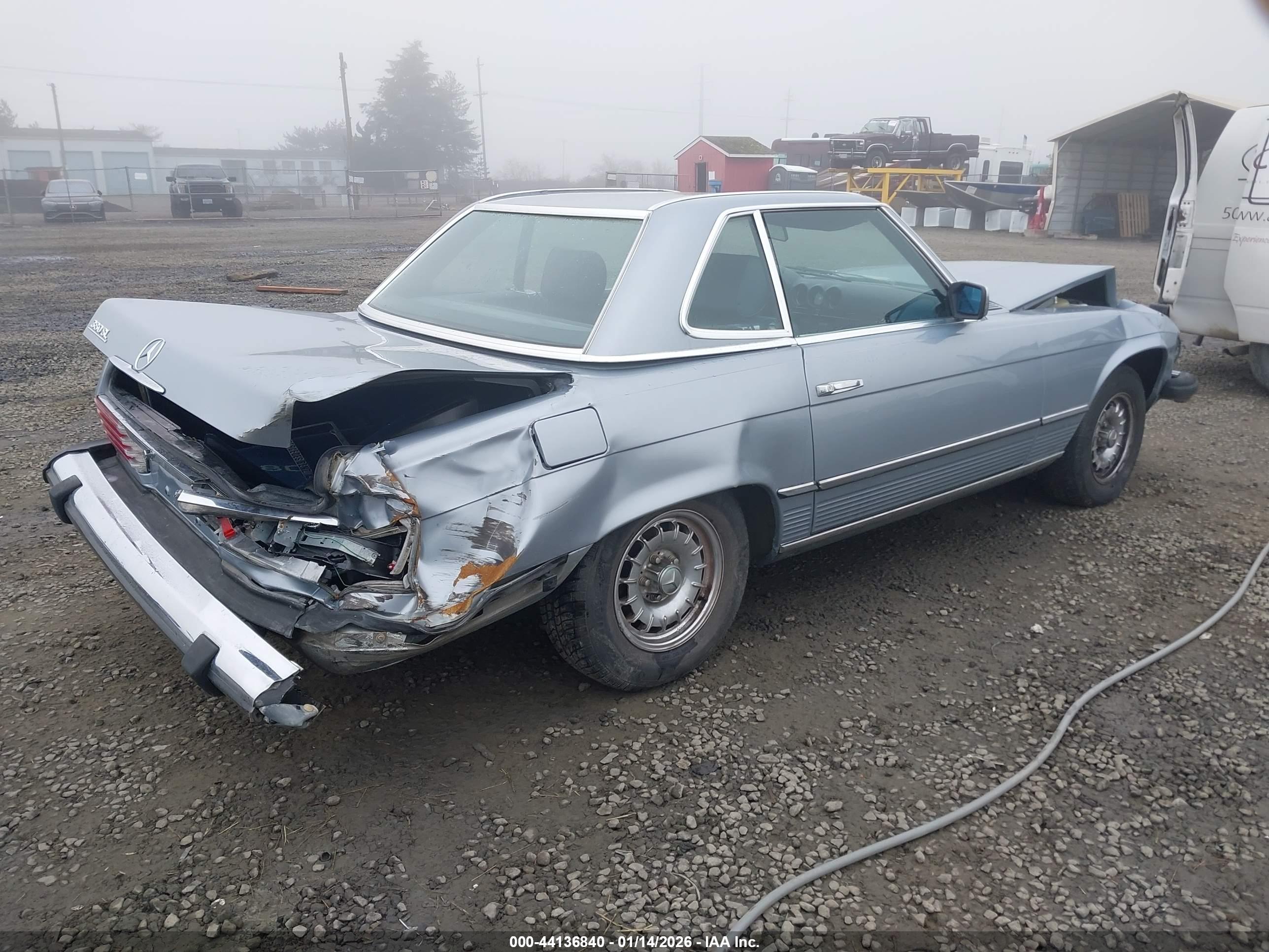 MERCEDES-BENZ 380 image 4