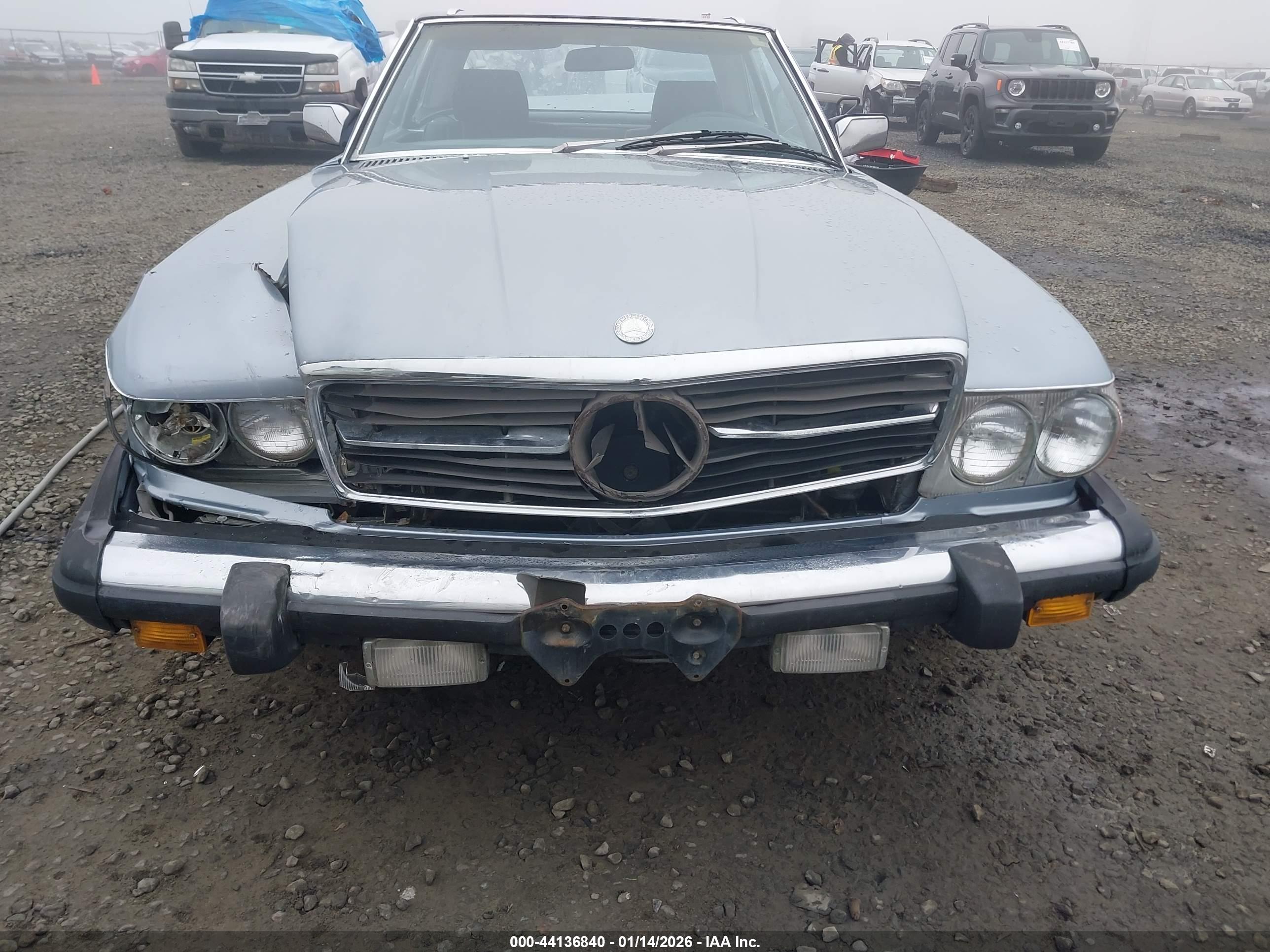 MERCEDES-BENZ 380 image 6