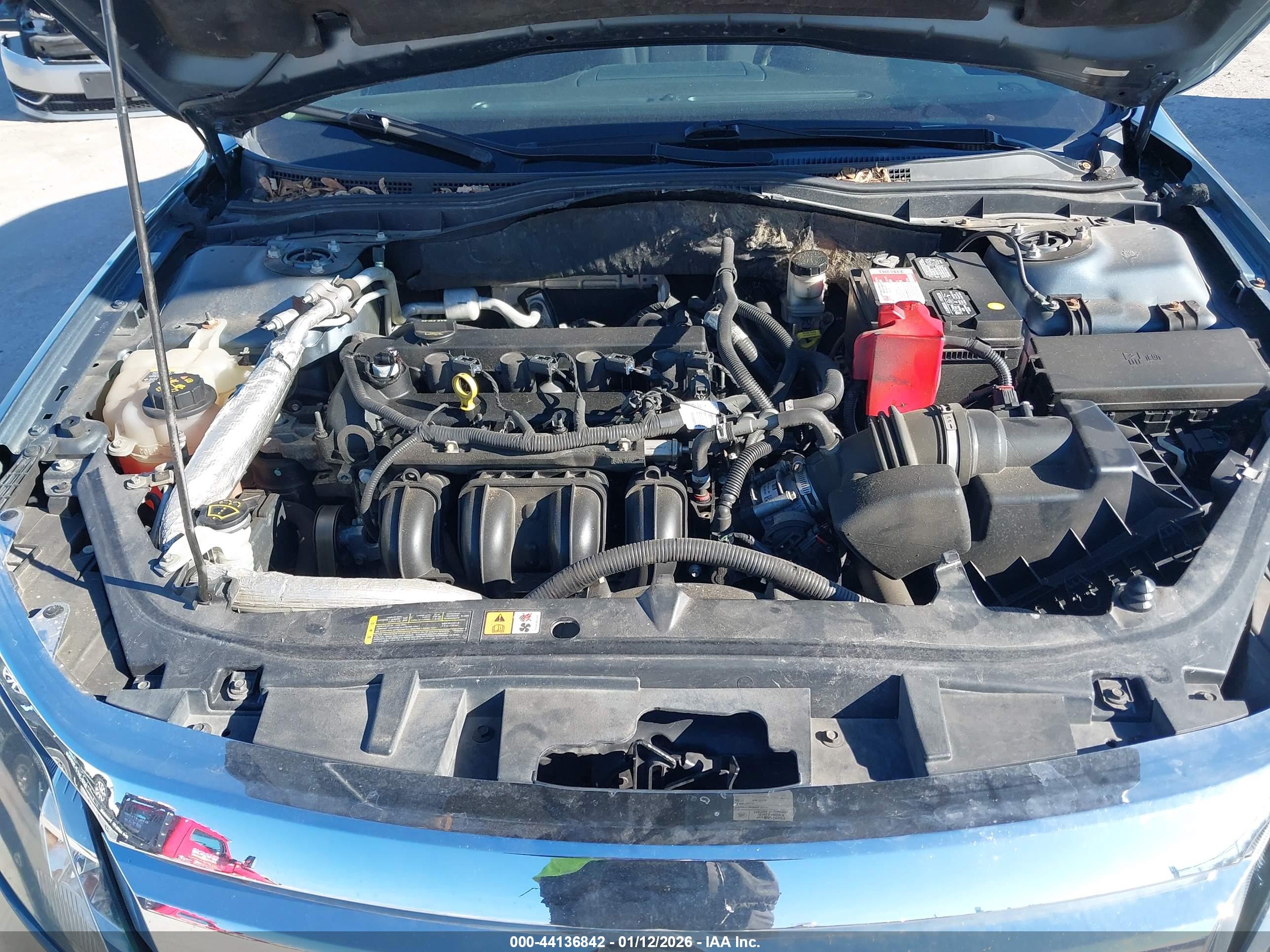 FORD FUSION image 10