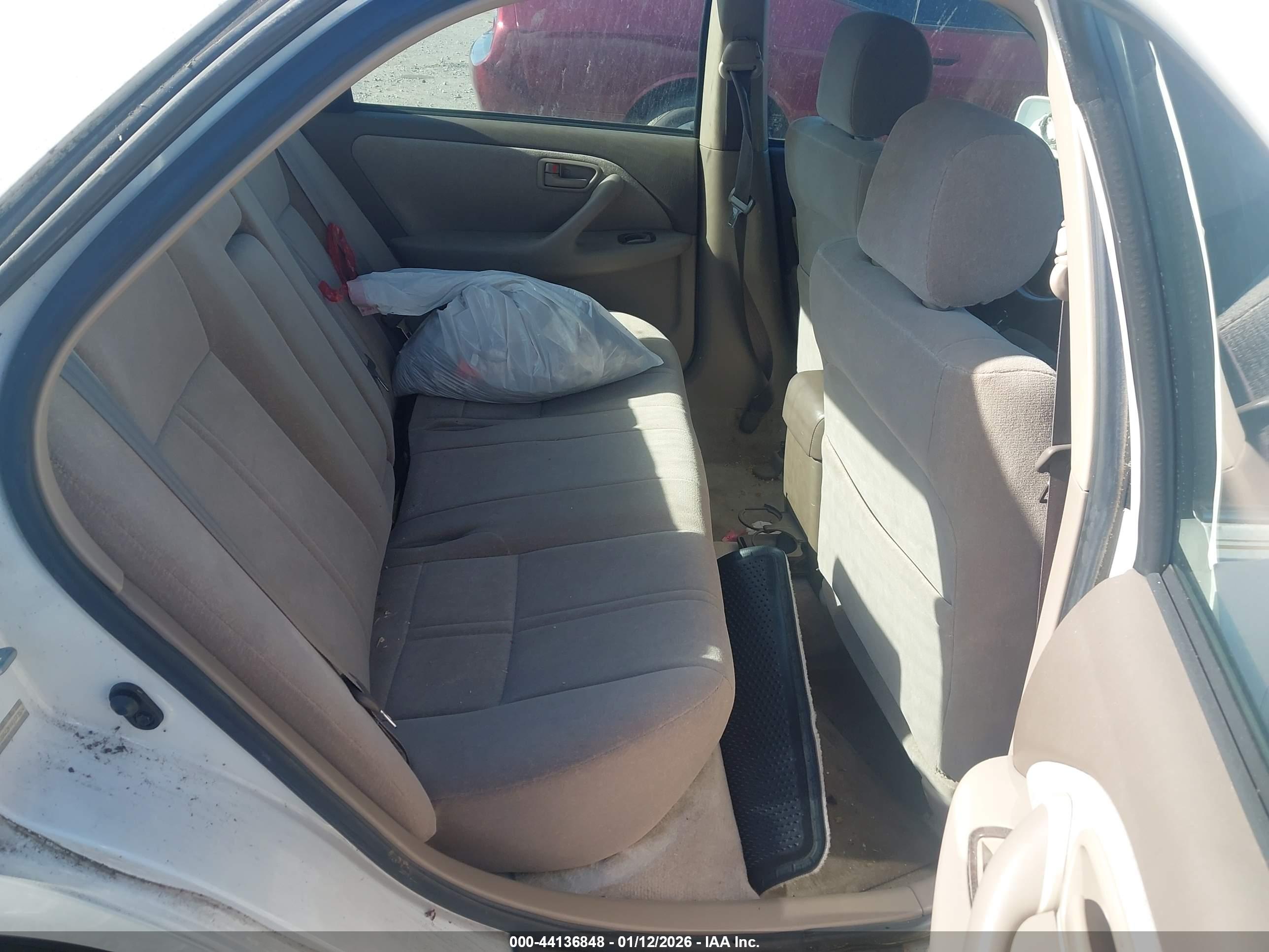 TOYOTA CAMRY image 8