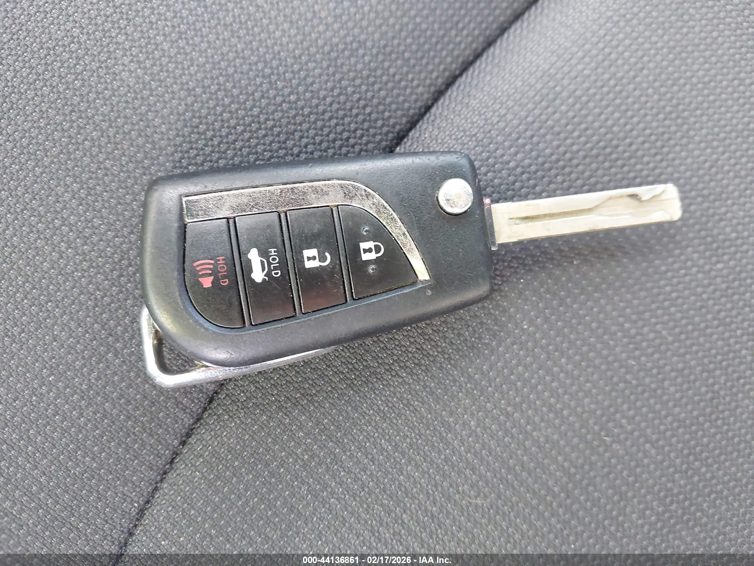 TOYOTA COROLLA image 11