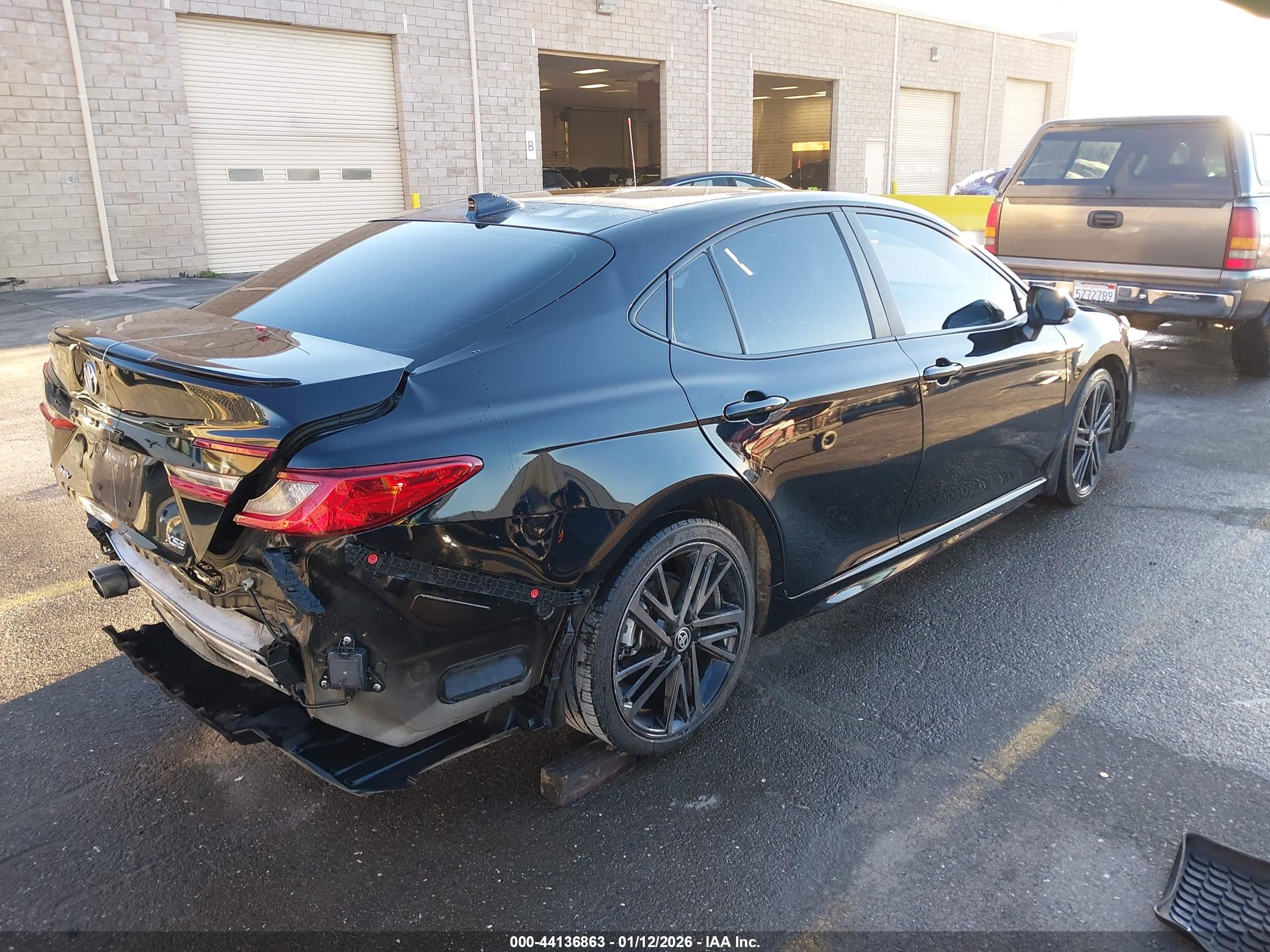 TOYOTA CAMRY image 4
