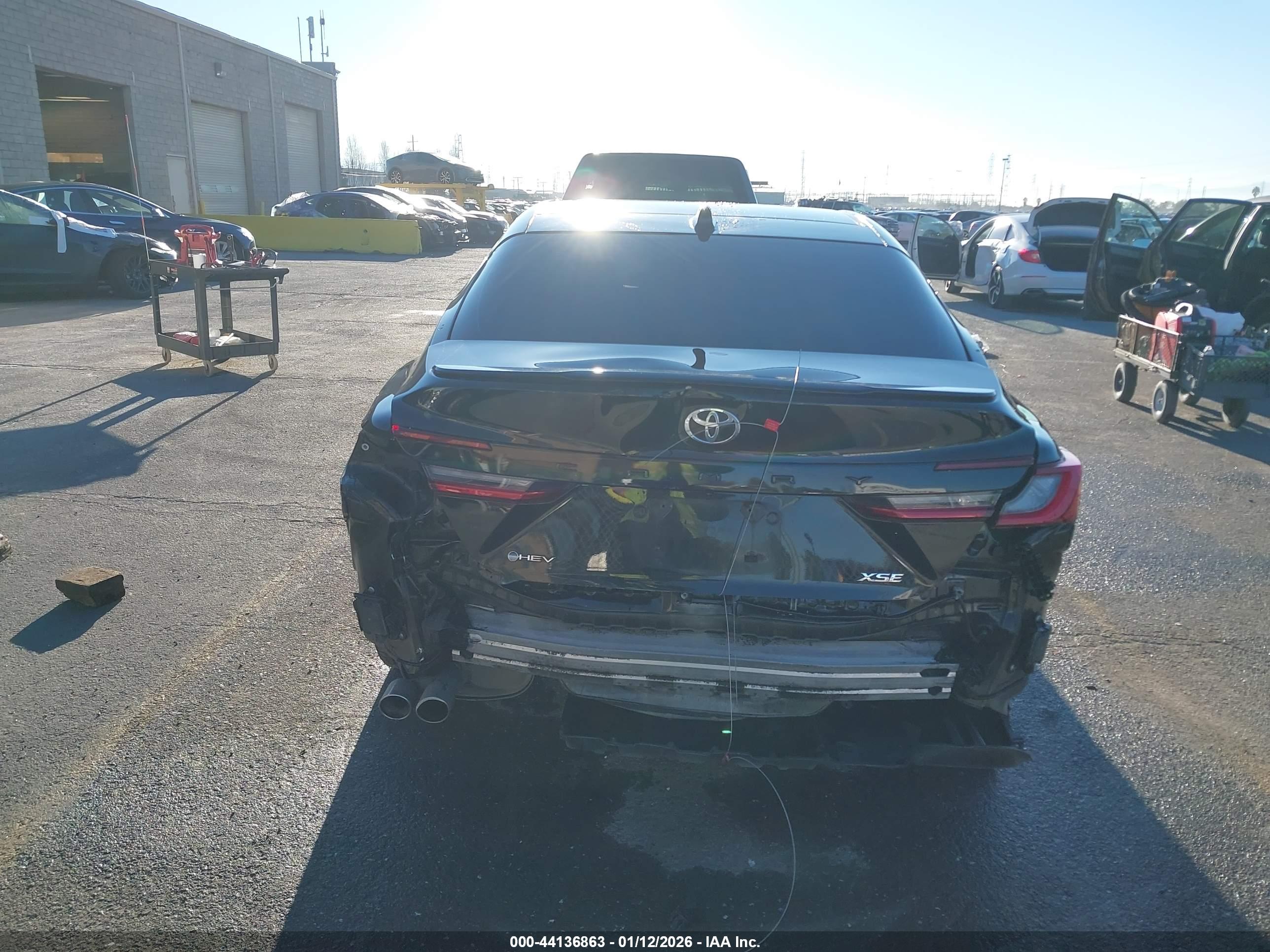 TOYOTA CAMRY image 6
