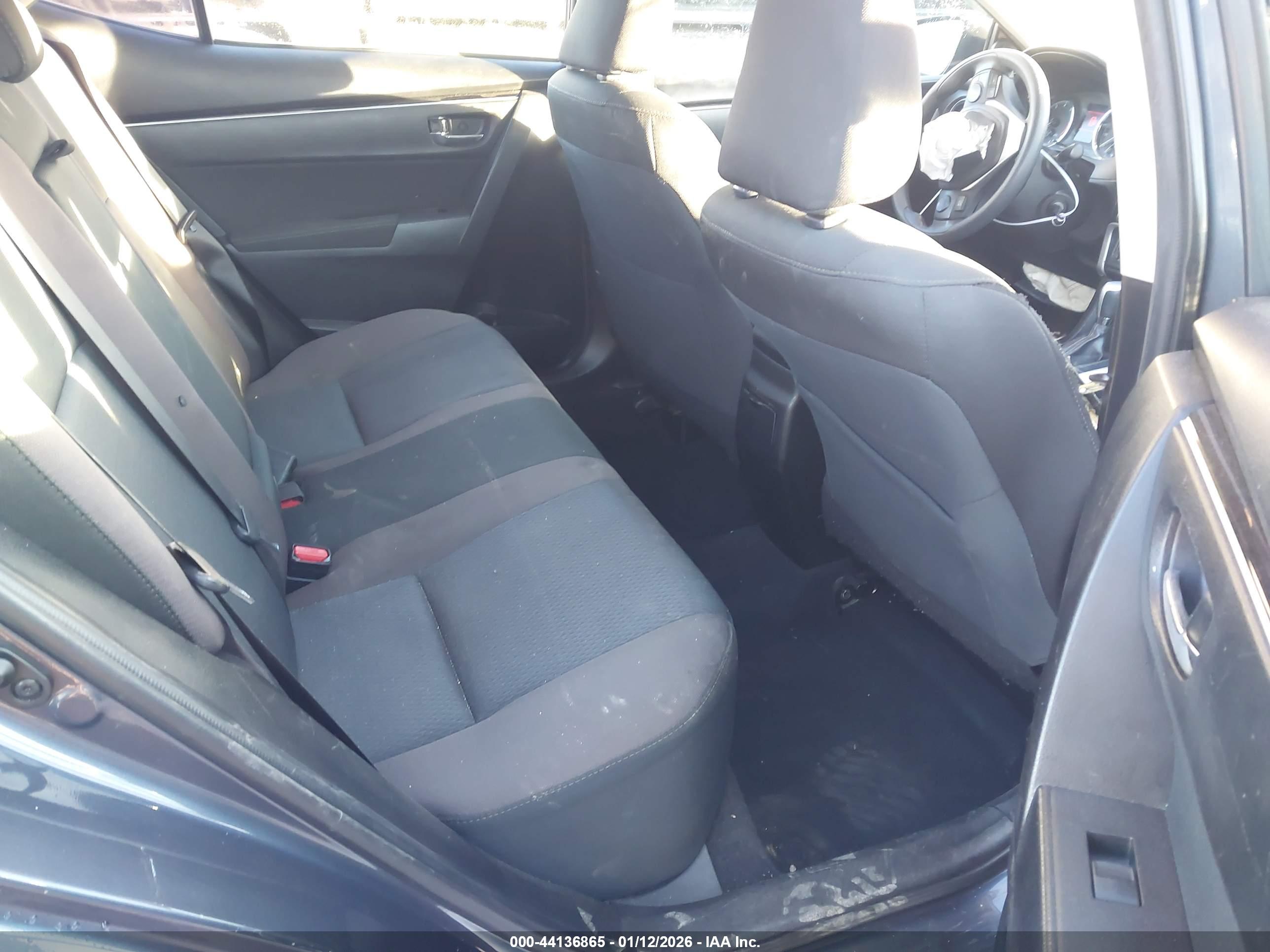 TOYOTA COROLLA image 8