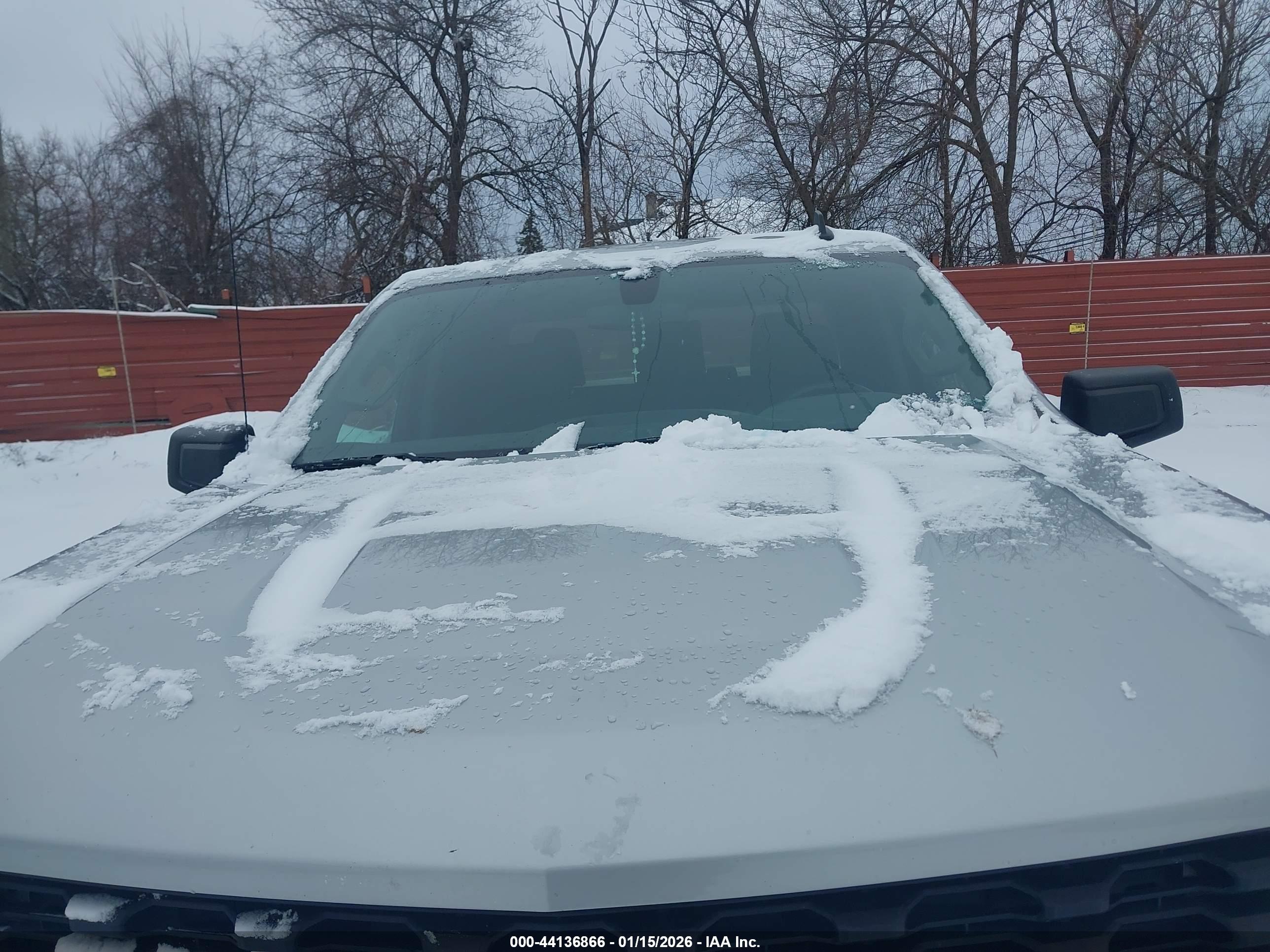 CHEVROLET SILVERADO image 10