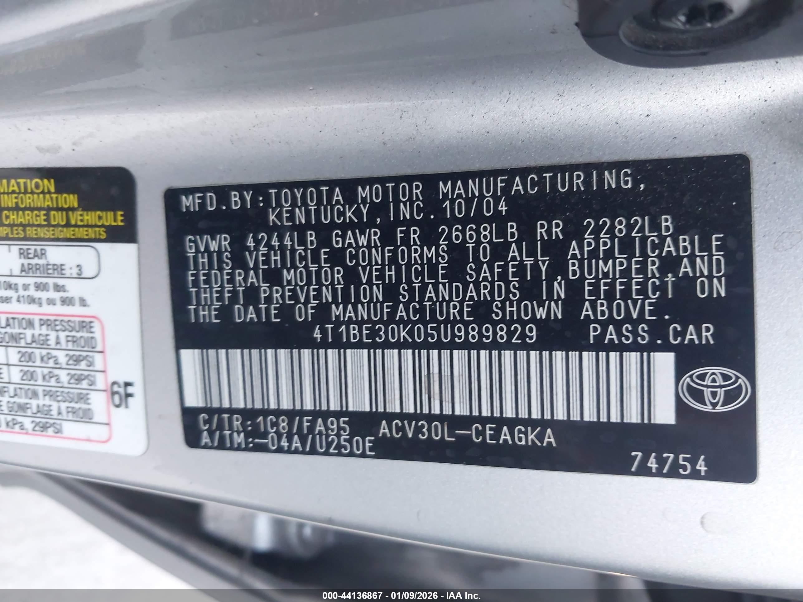 TOYOTA CAMRY image 9