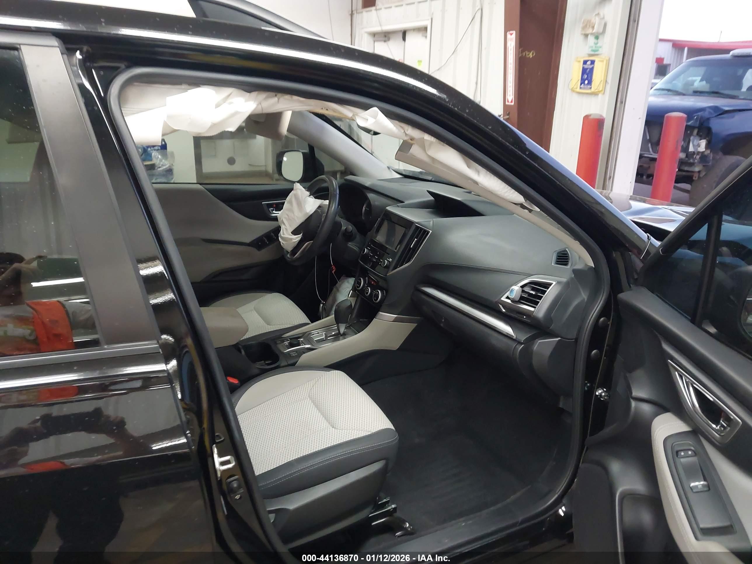 SUBARU FORESTER image 5