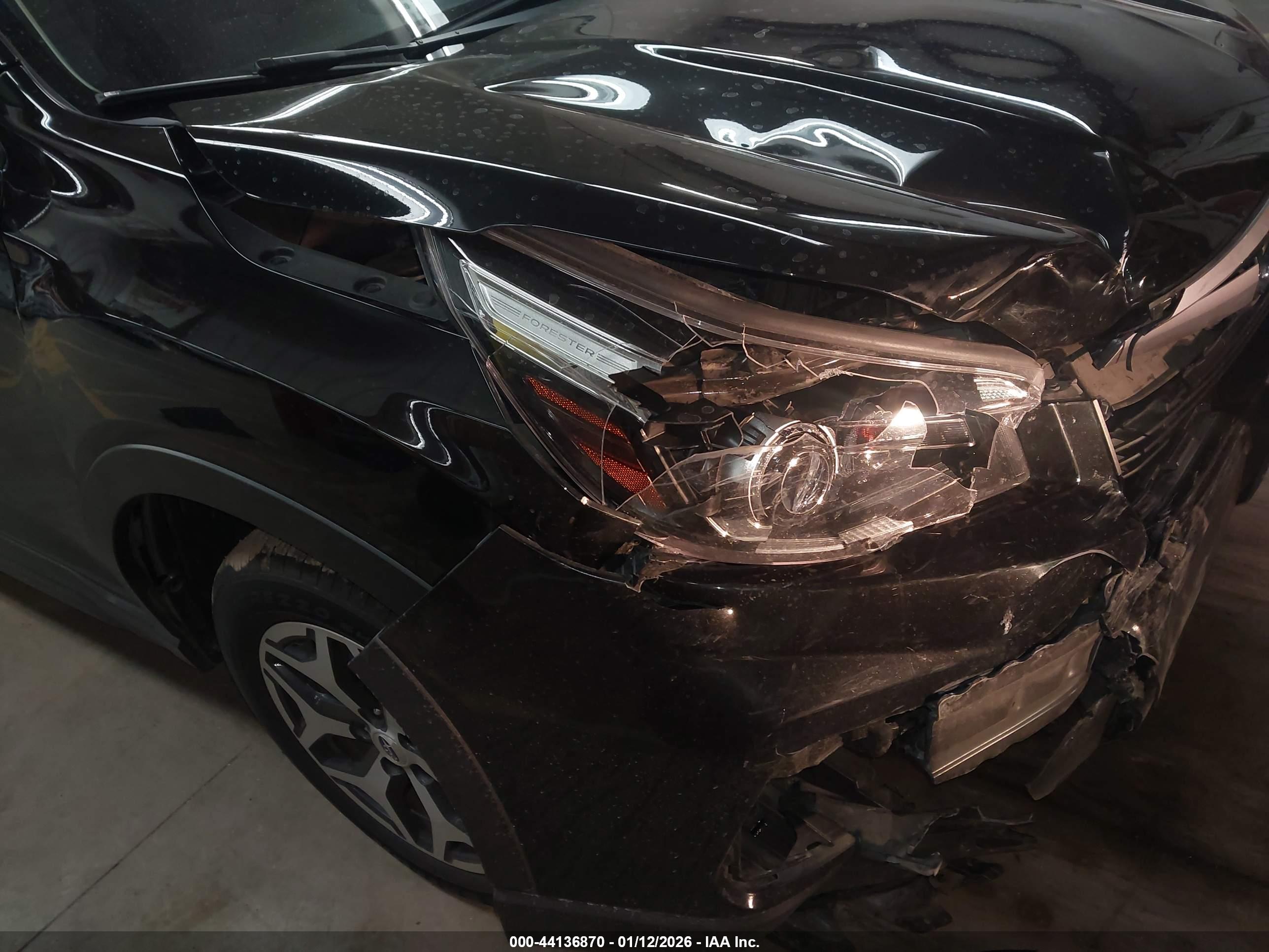 SUBARU FORESTER image 6