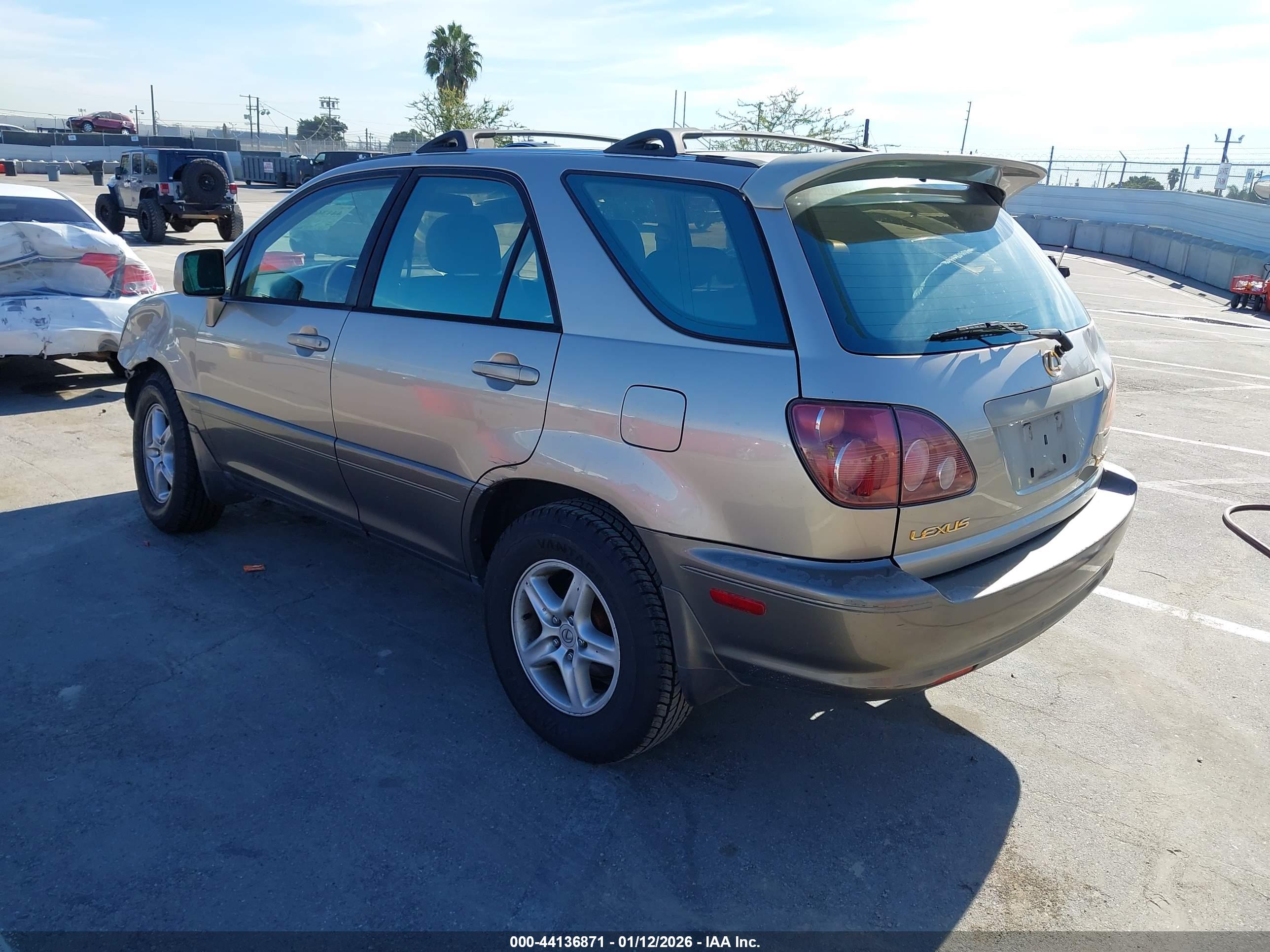 LEXUS RX image 3