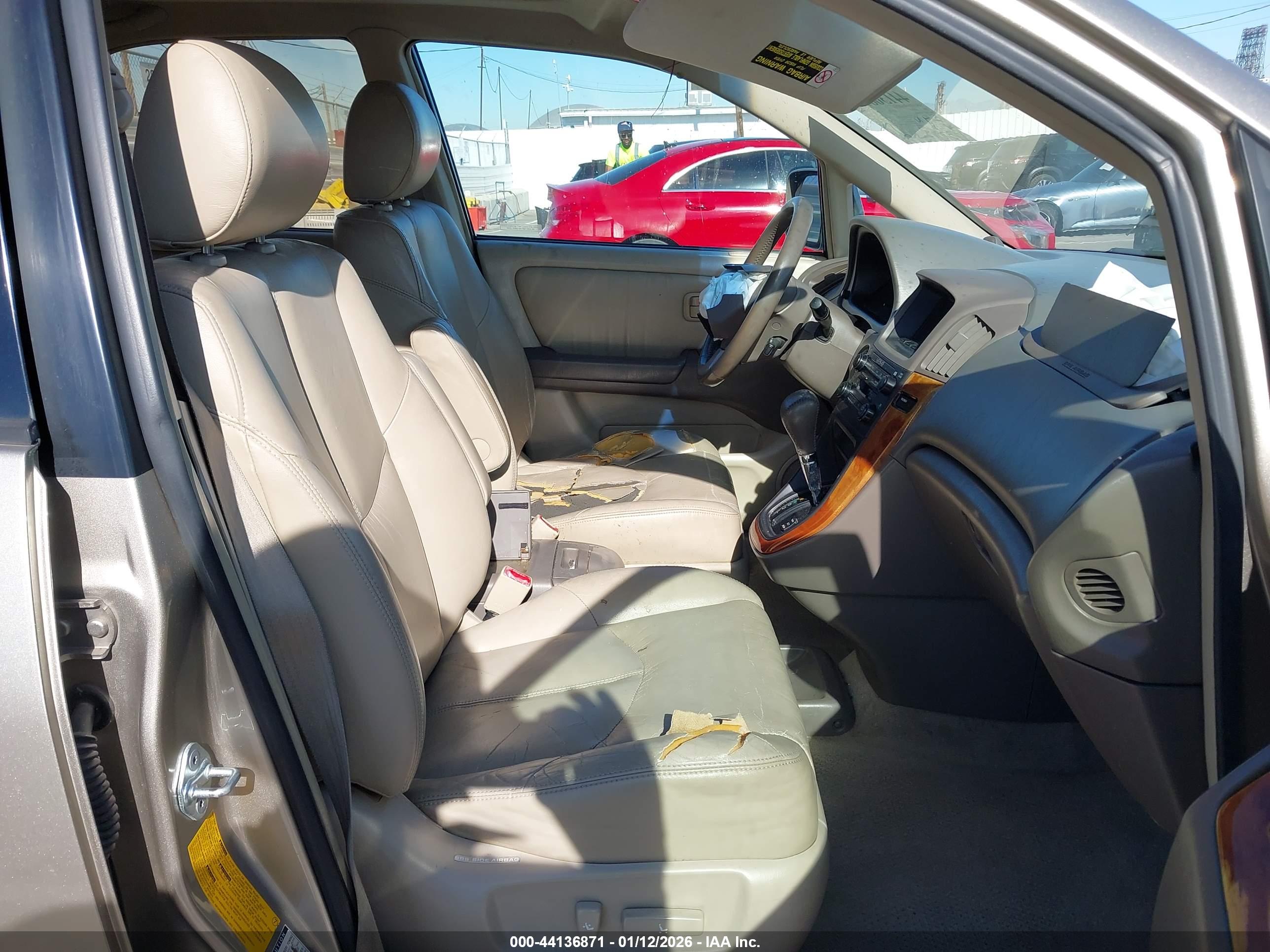 LEXUS RX image 5