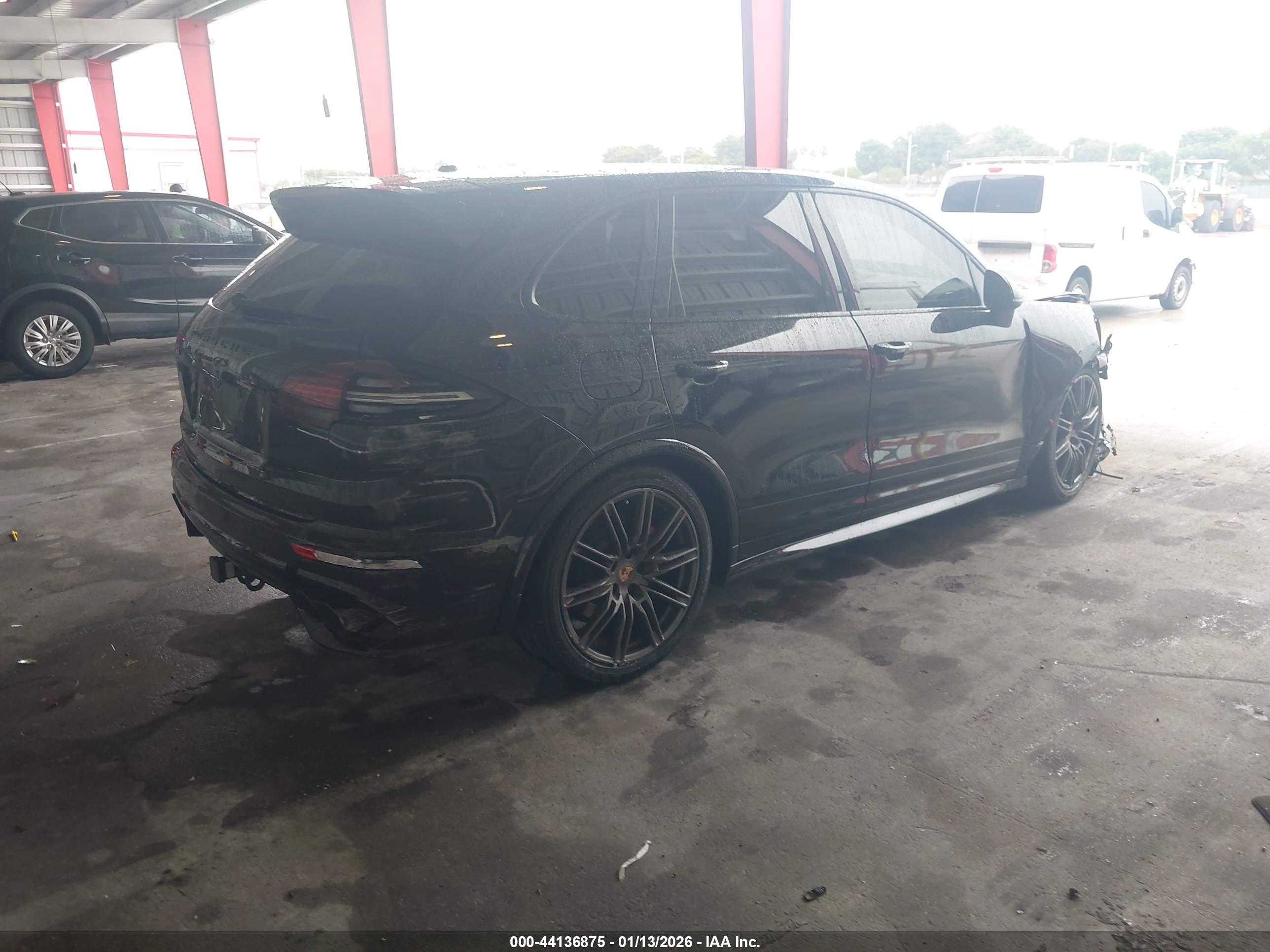 PORSCHE CAYENNE image 4