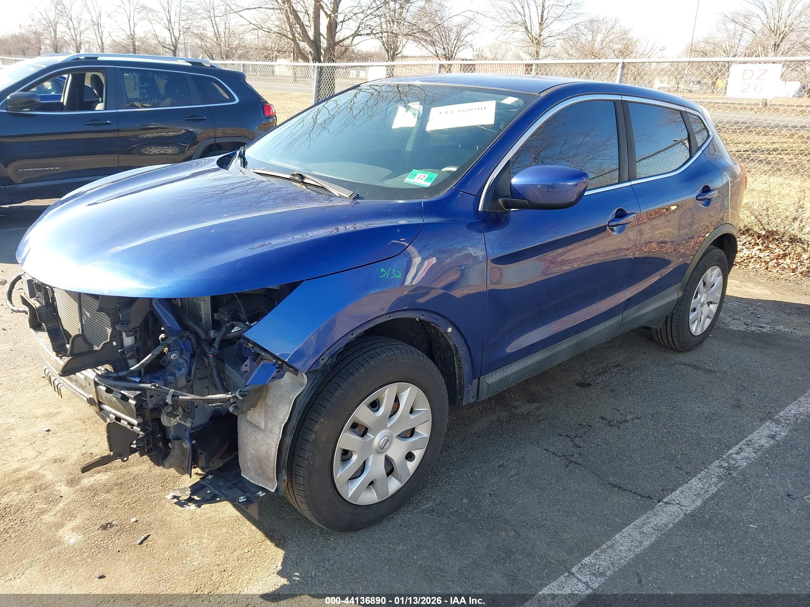 NISSAN ROGUE image 2