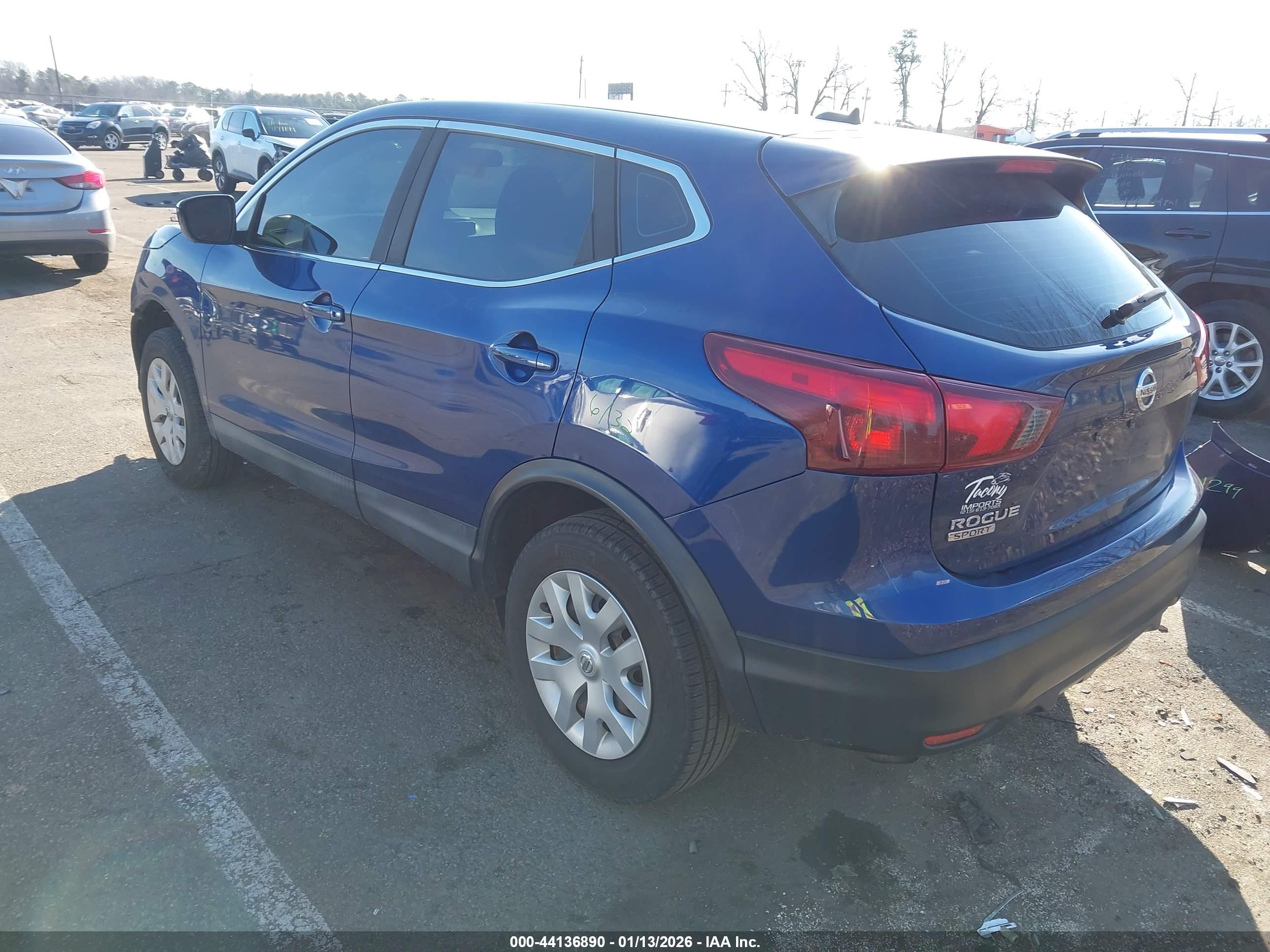 NISSAN ROGUE image 3