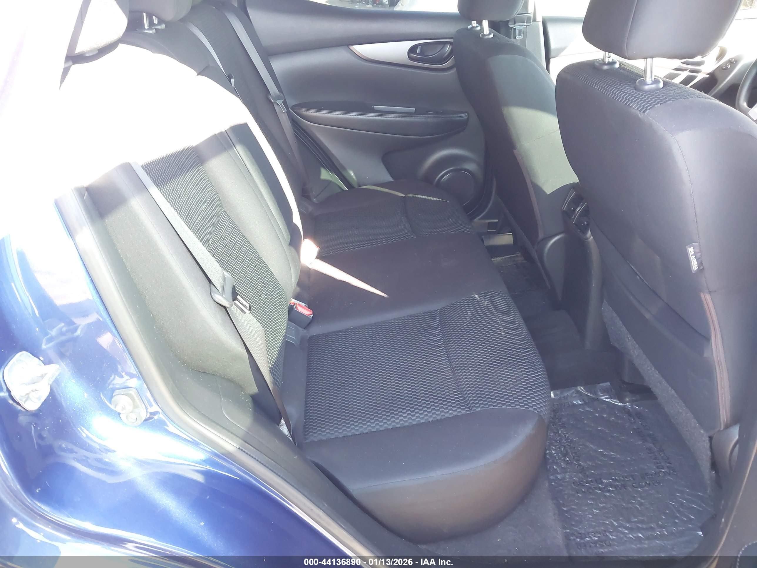 NISSAN ROGUE image 8