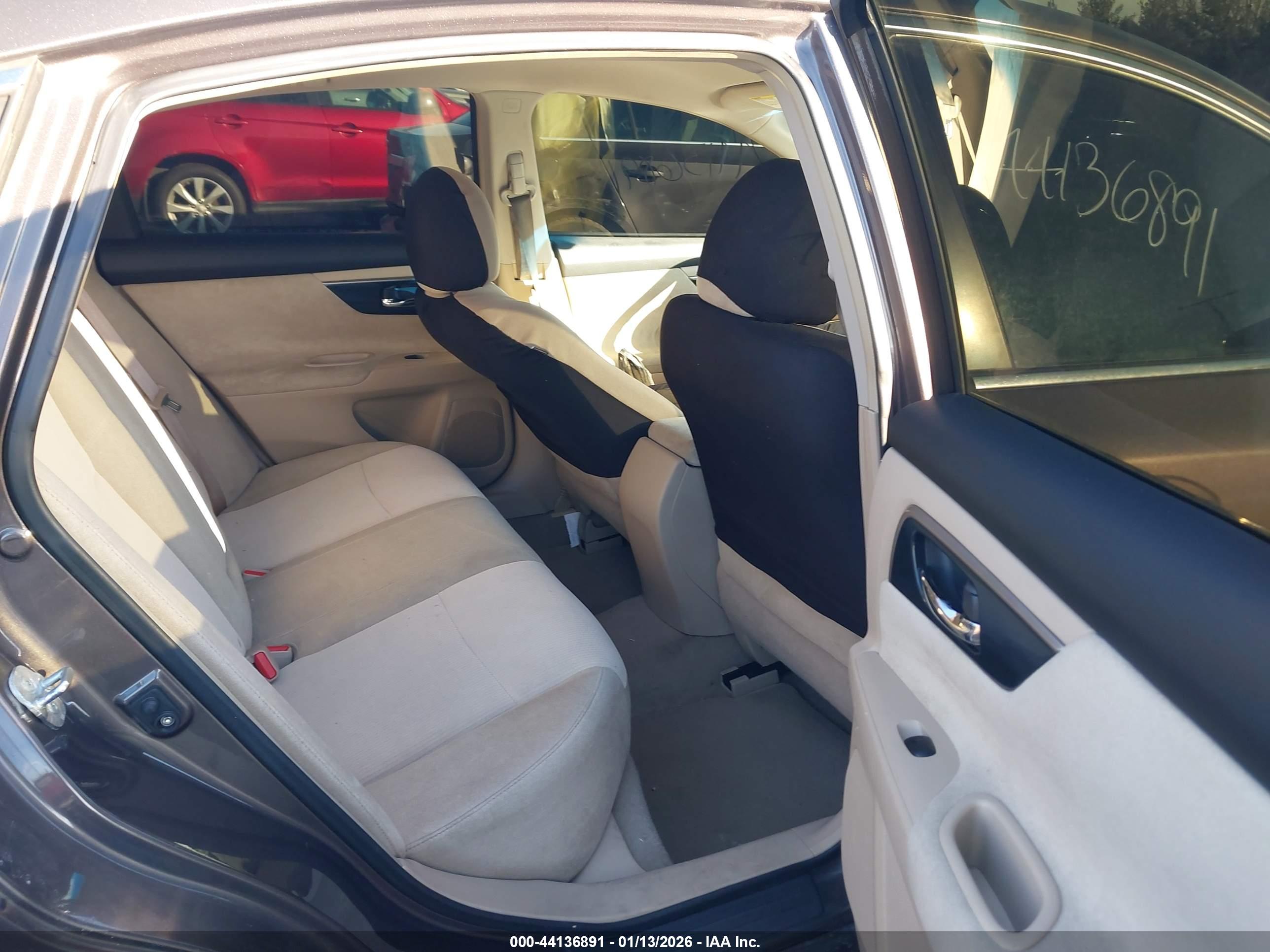 NISSAN ALTIMA image 8