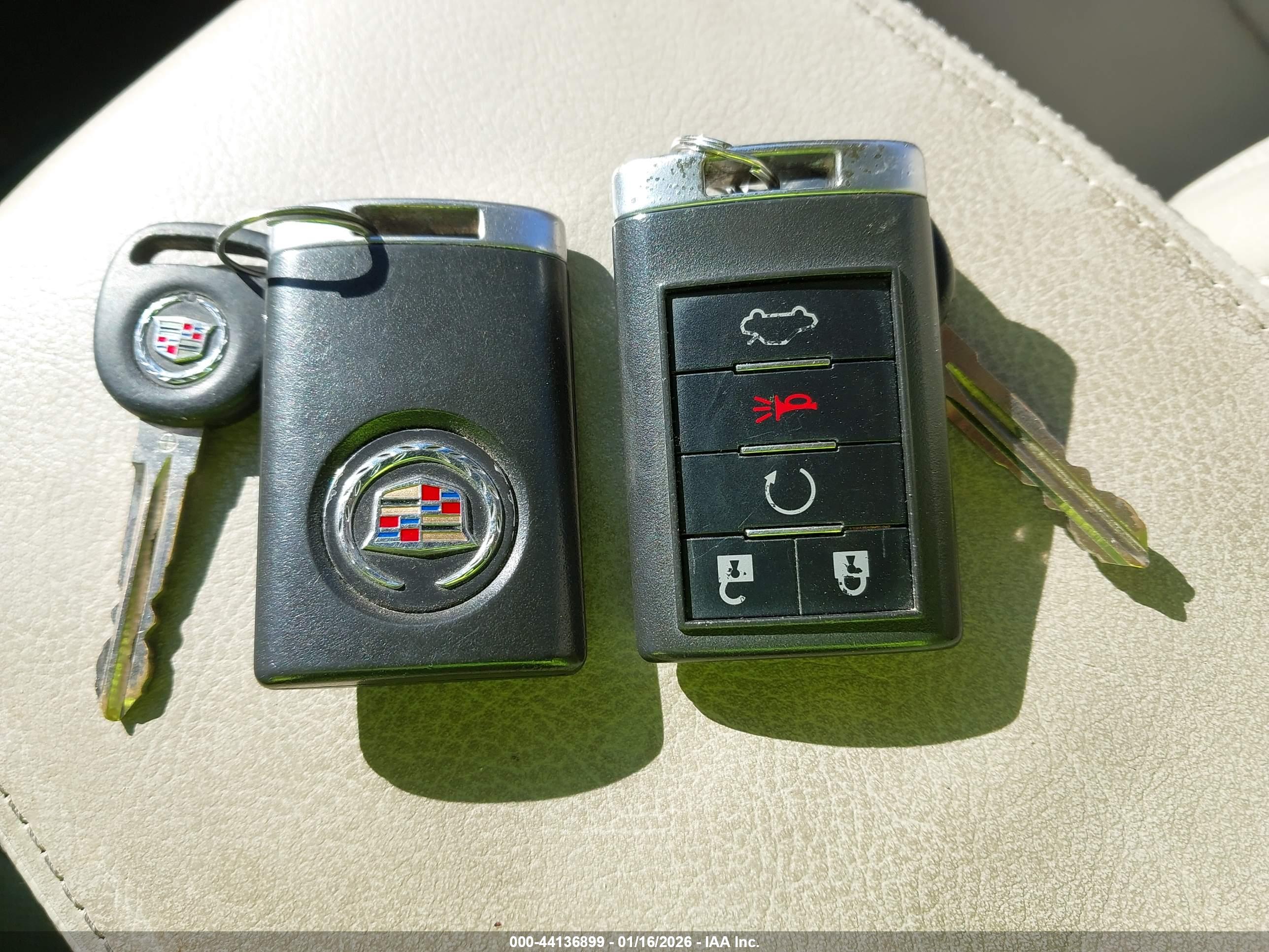 CADILLAC DTS image 11