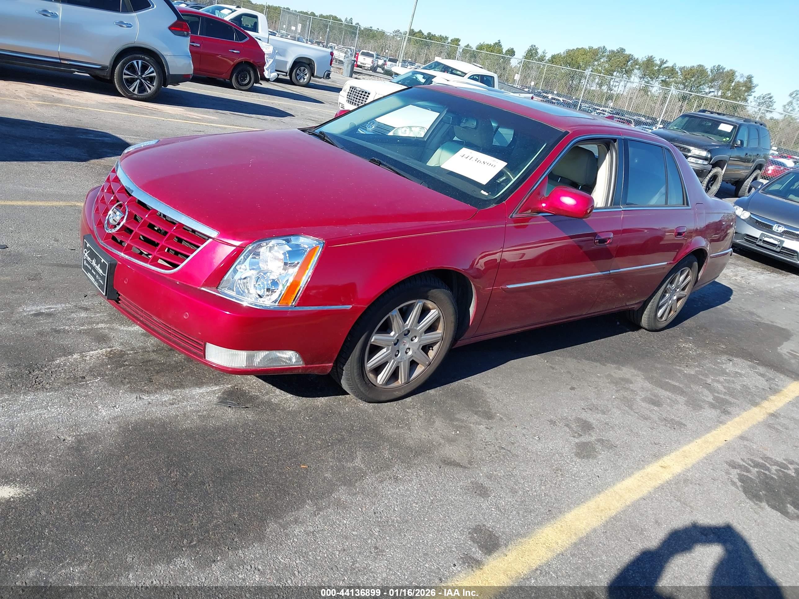 CADILLAC DTS image 2