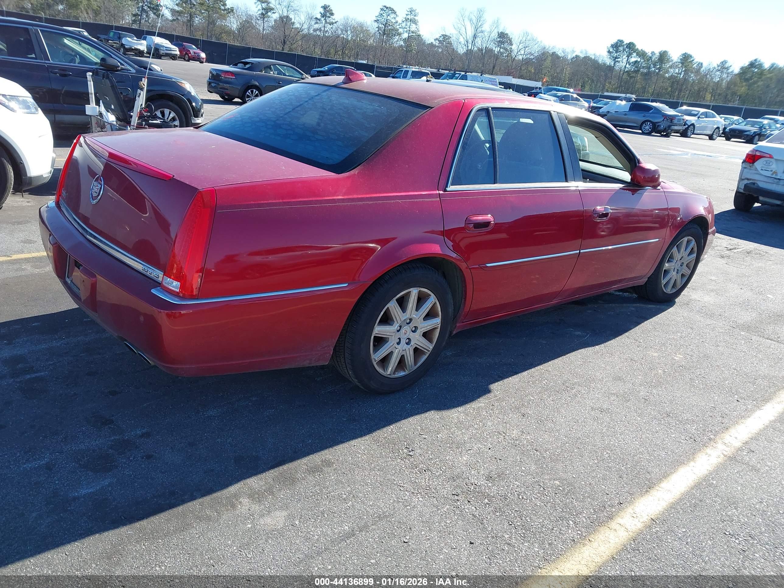 CADILLAC DTS image 4