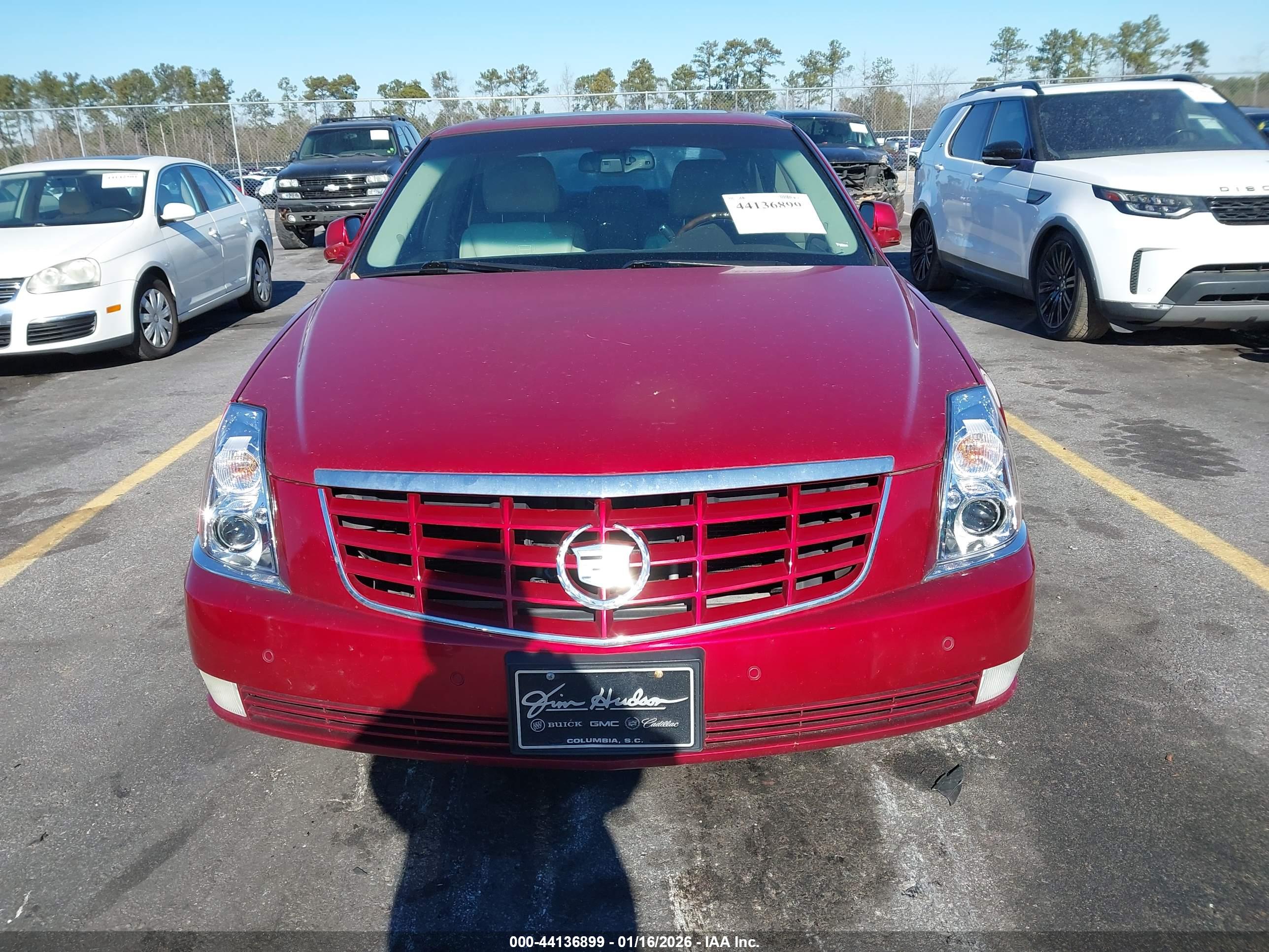 CADILLAC DTS image 6