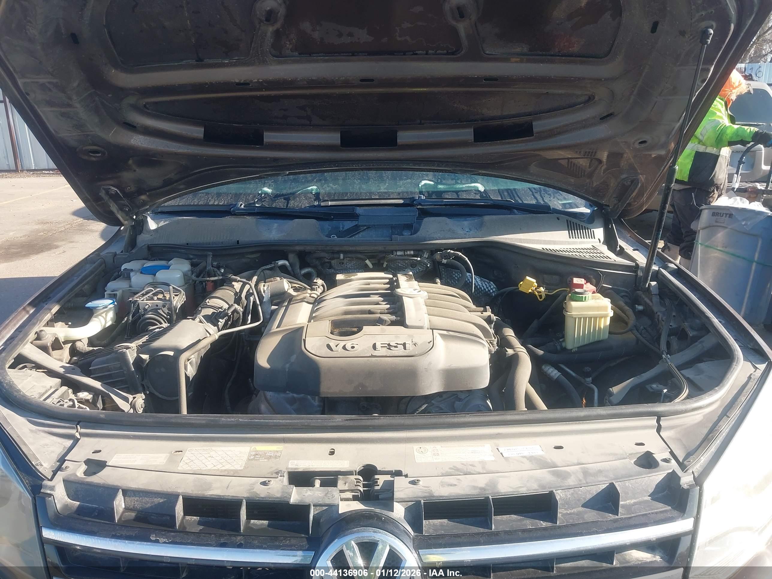 VOLKSWAGEN TOUAREG image 10