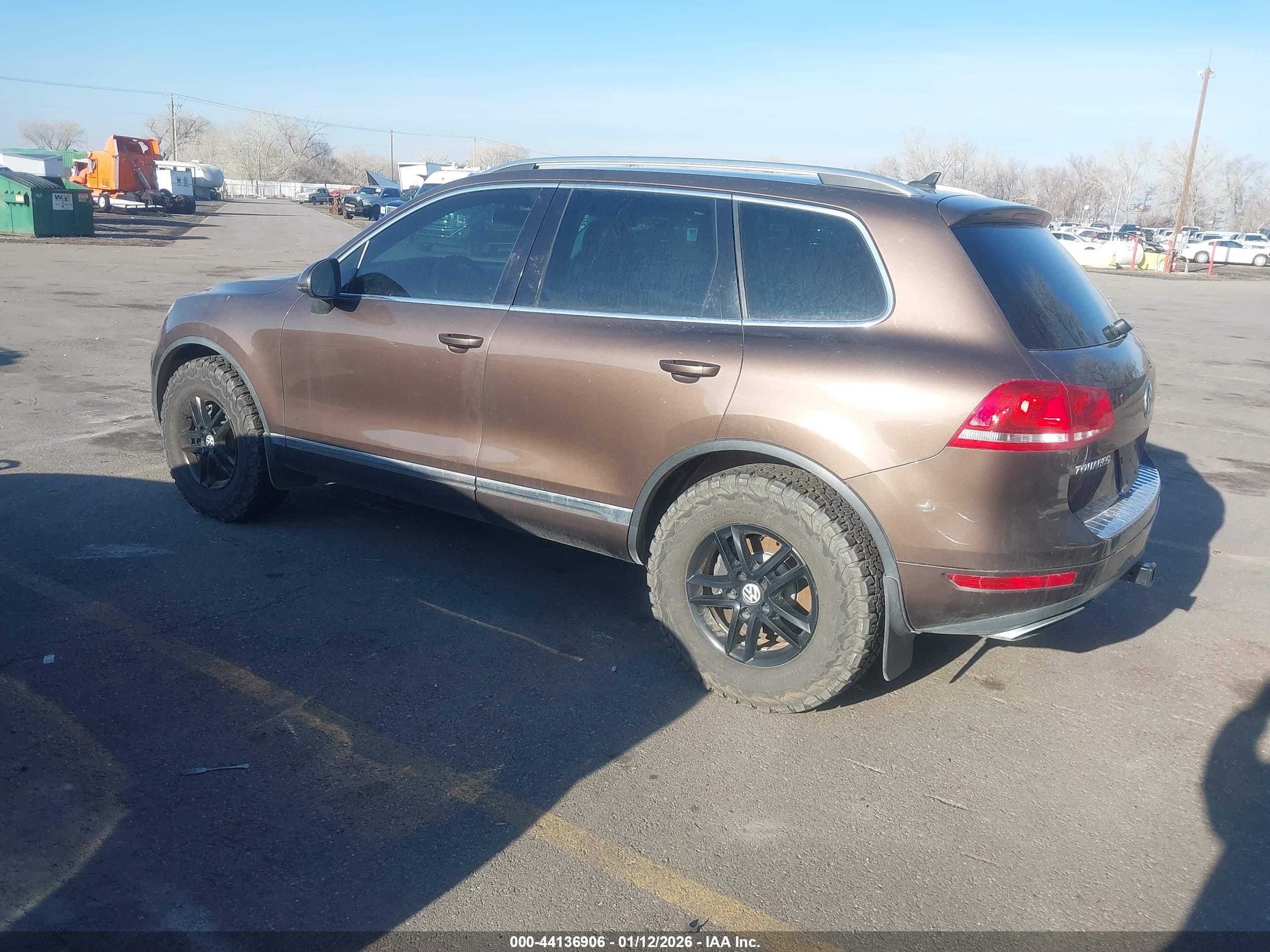 VOLKSWAGEN TOUAREG image 3