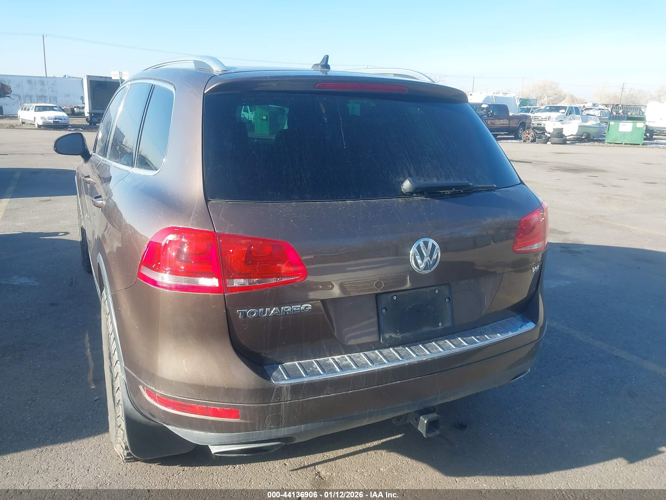 VOLKSWAGEN TOUAREG image 6
