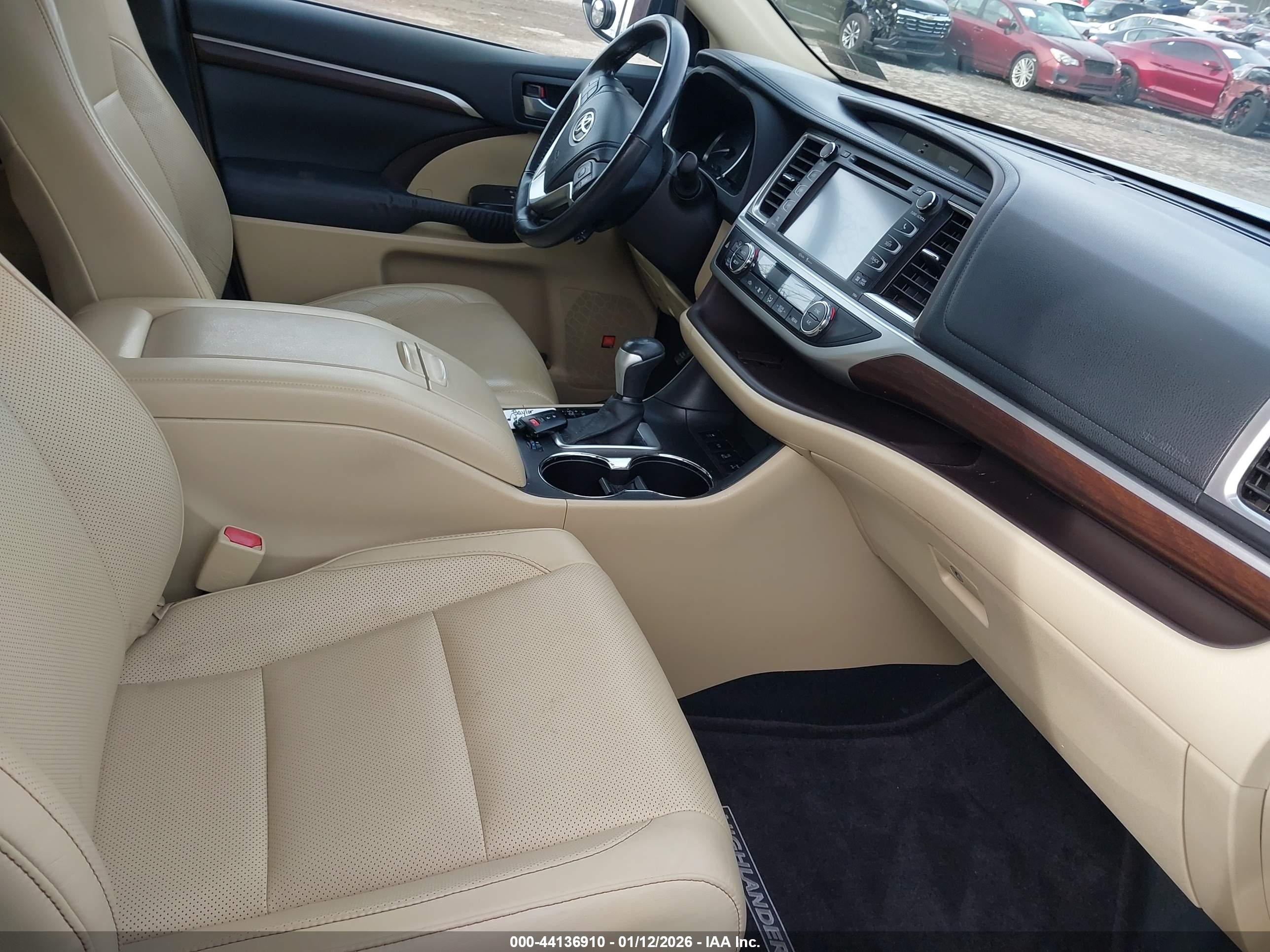 TOYOTA HIGHLANDER image 5