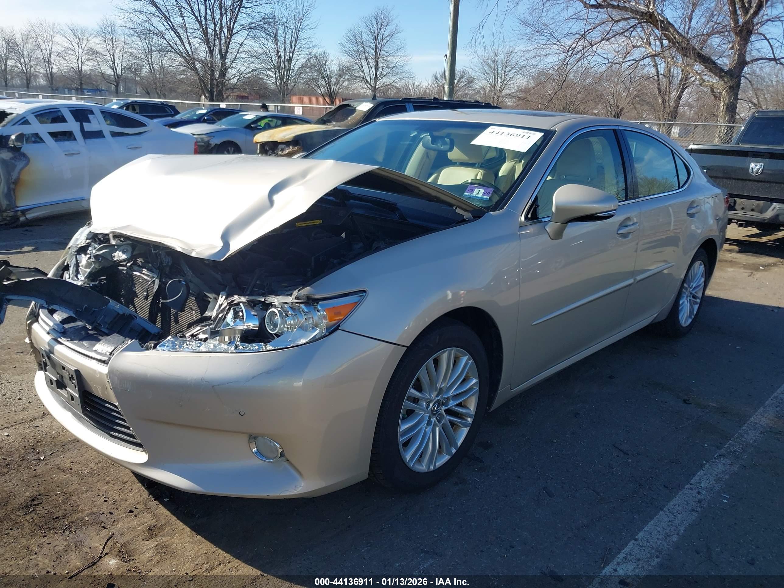 LEXUS ES image 2