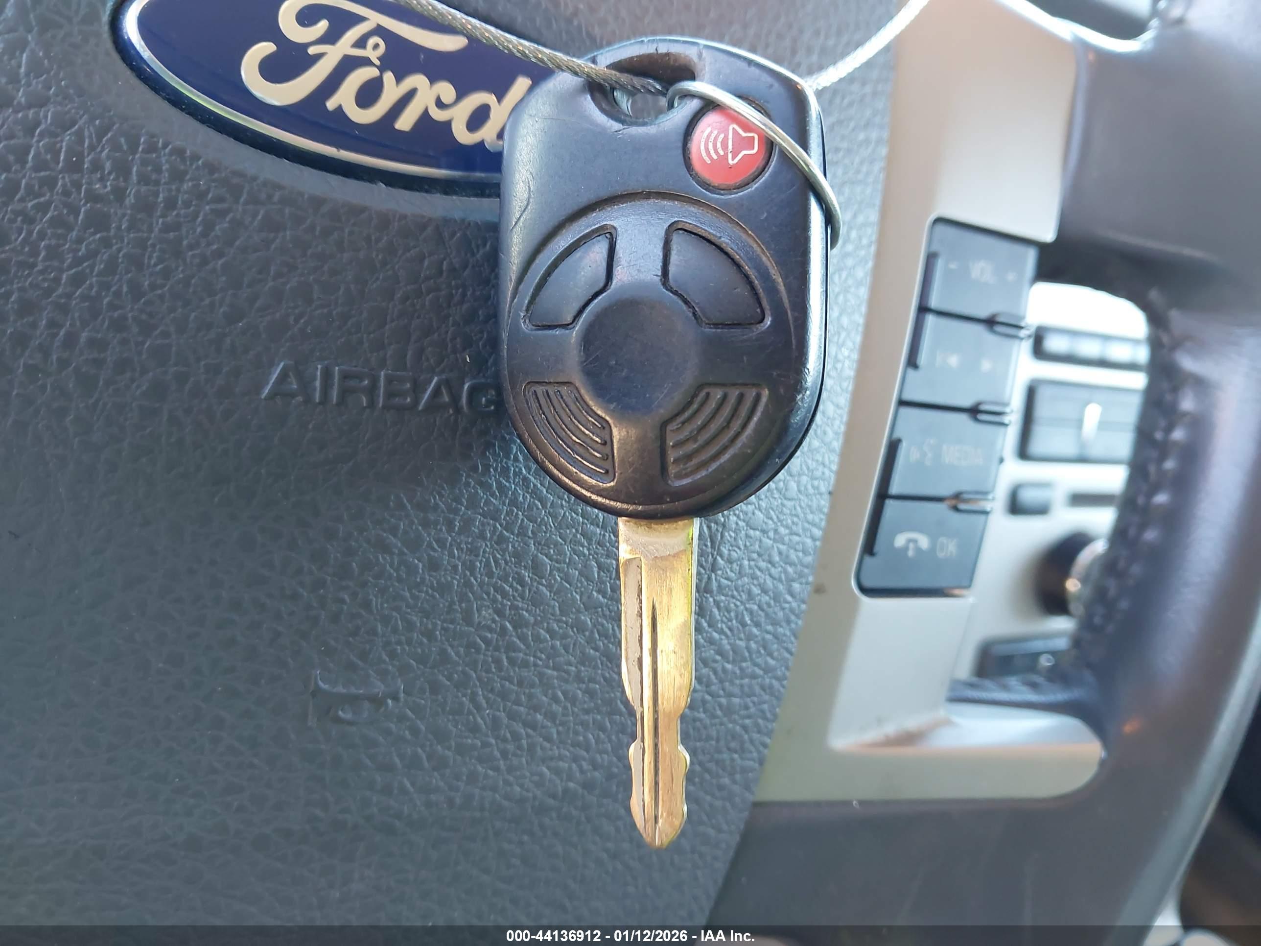 FORD FLEX image 11