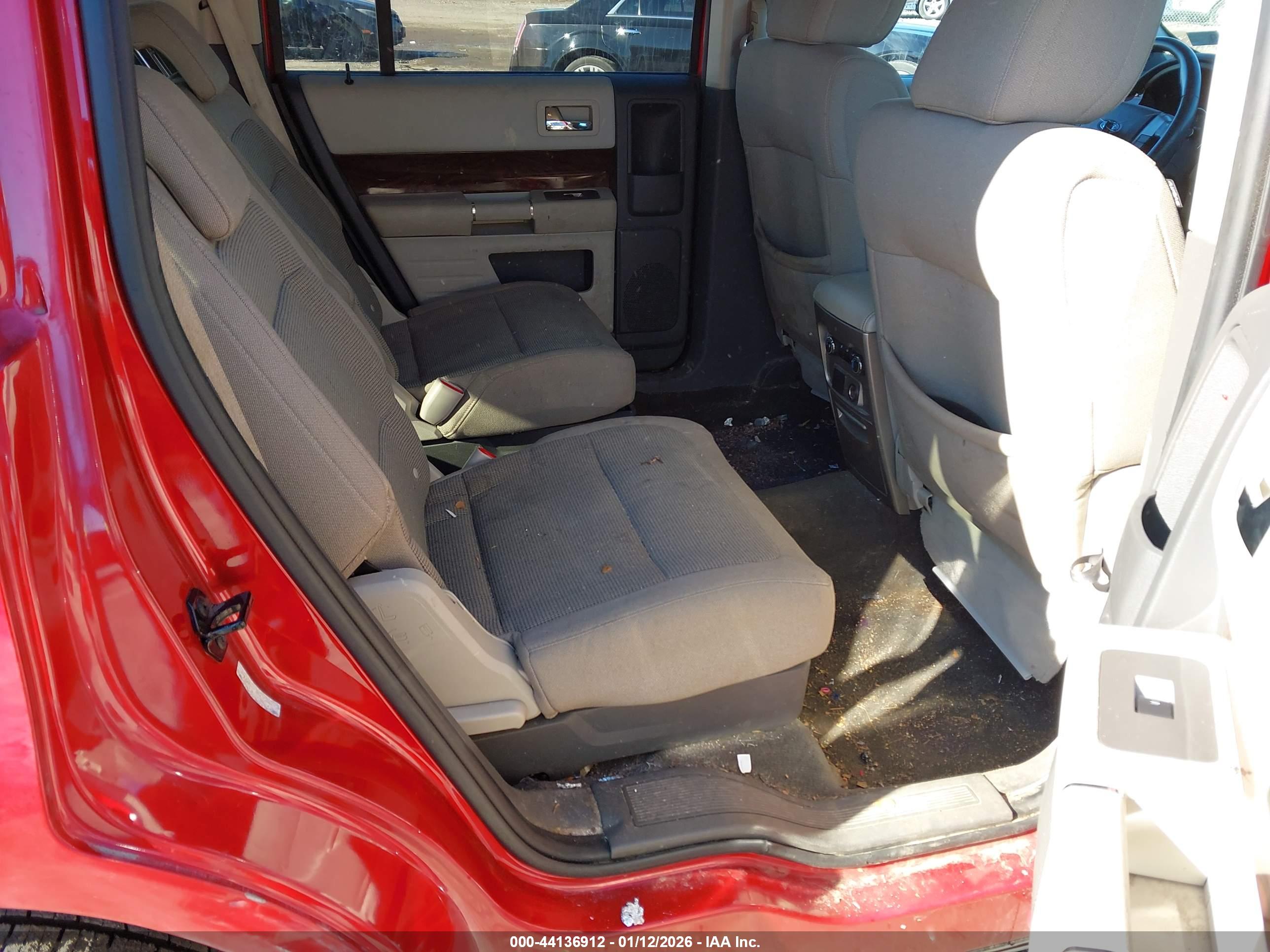 FORD FLEX image 8