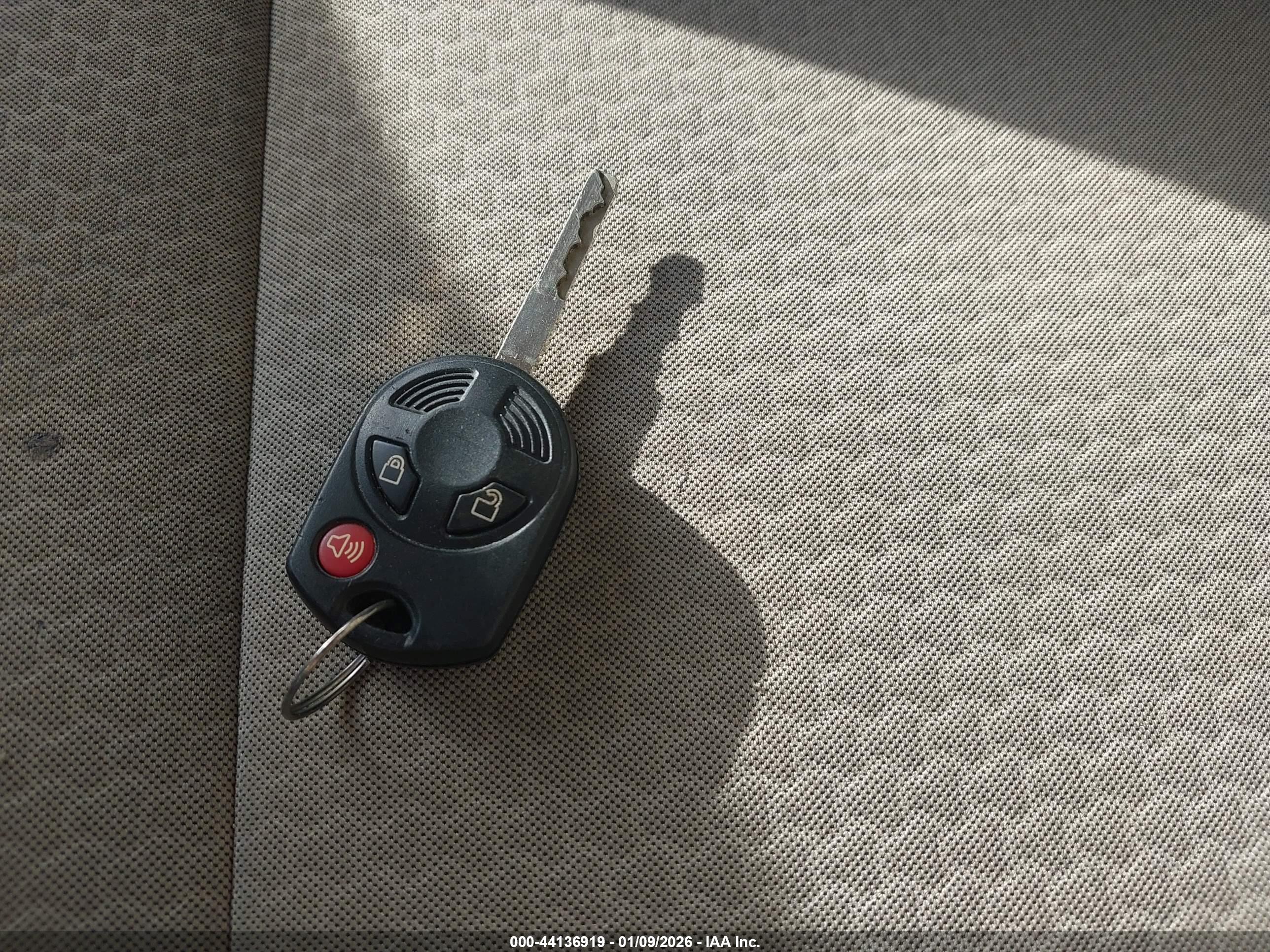 FORD ESCAPE image 11