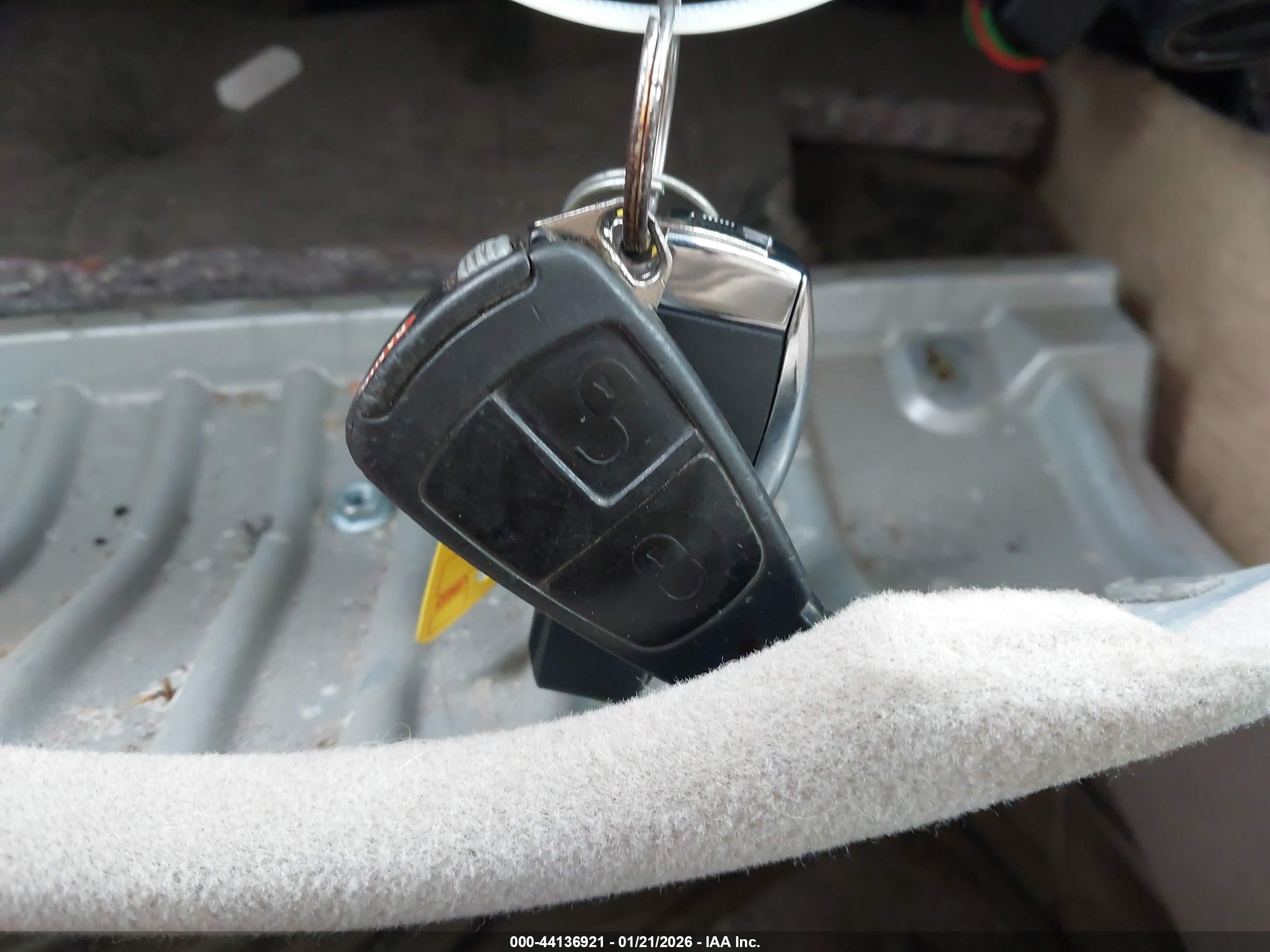 MERCEDES-BENZ E image 11