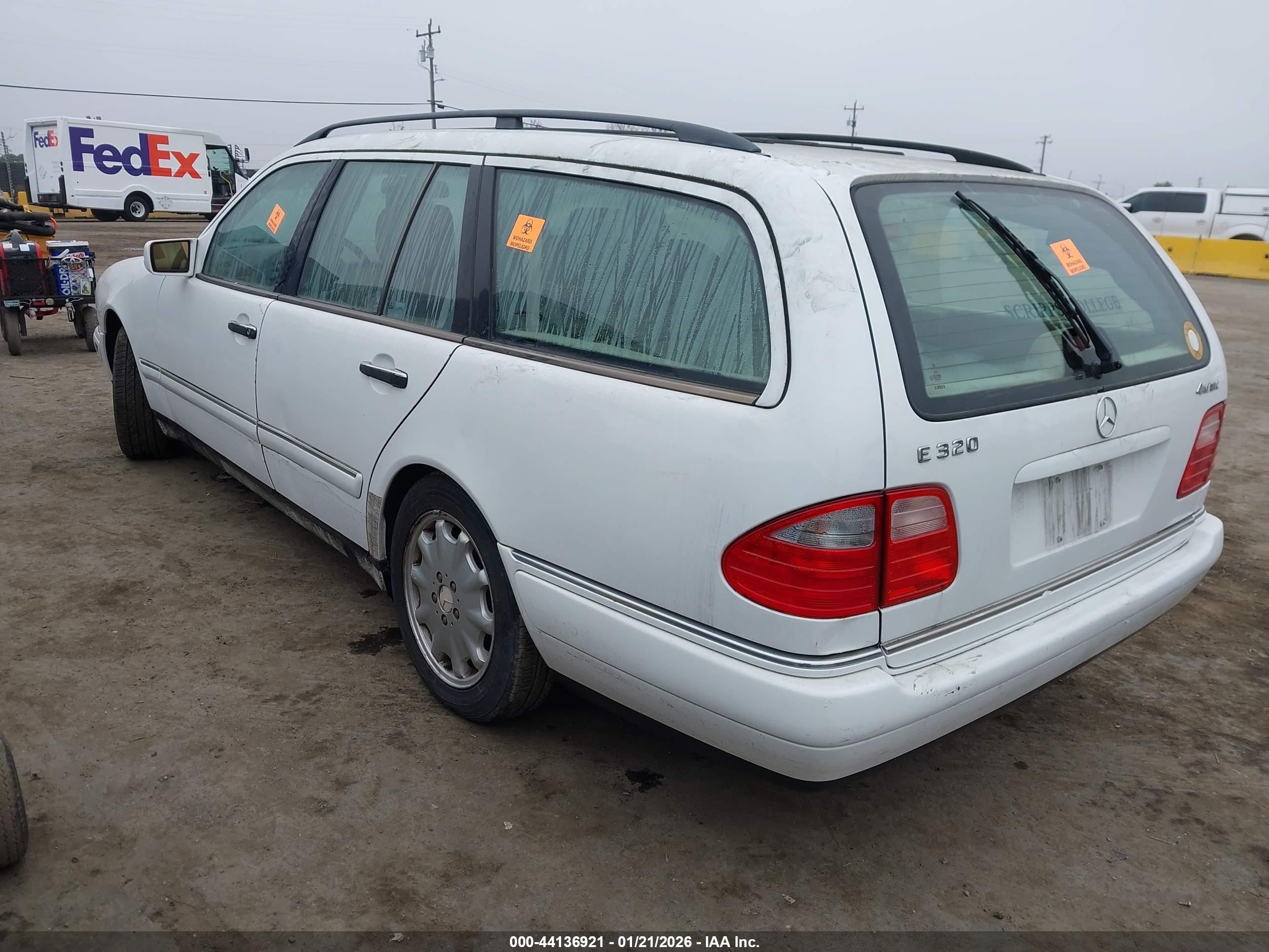 MERCEDES-BENZ E image 3