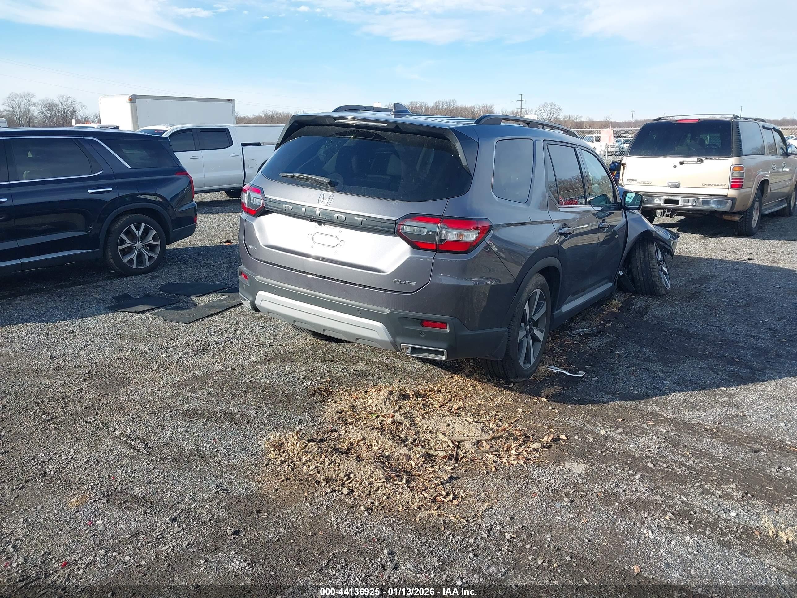 HONDA PILOT image 4