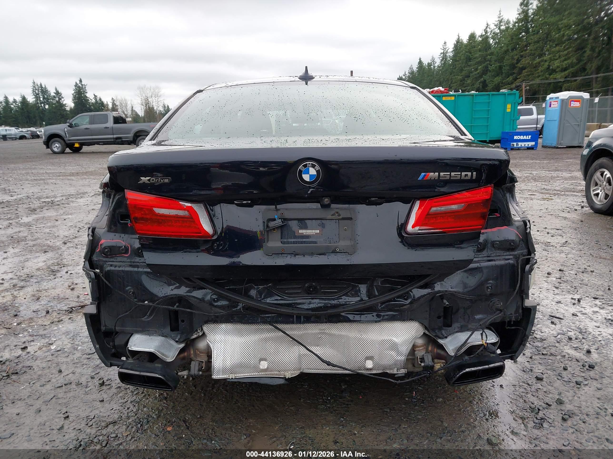 BMW M550I image 6