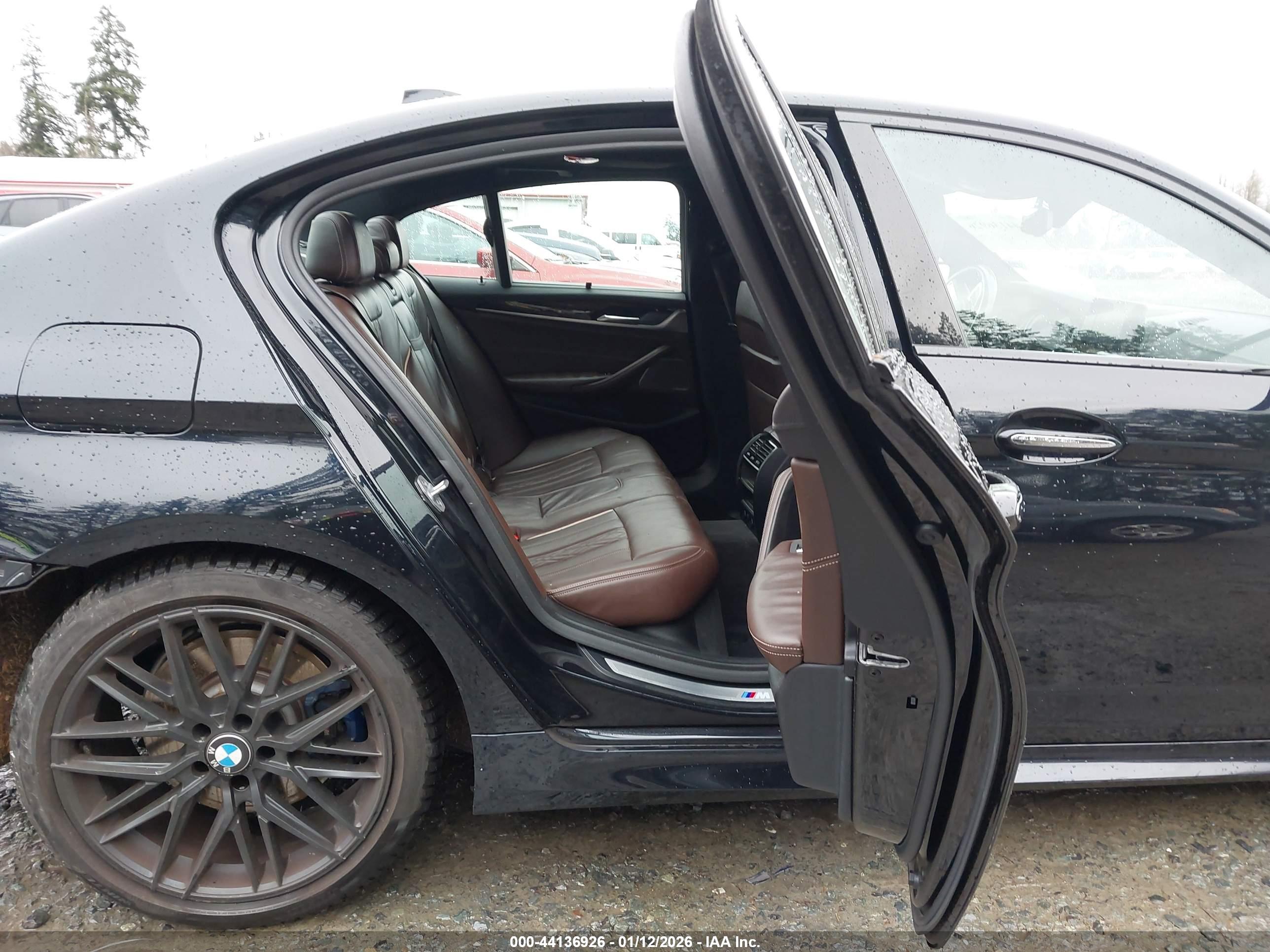 BMW M550I image 8